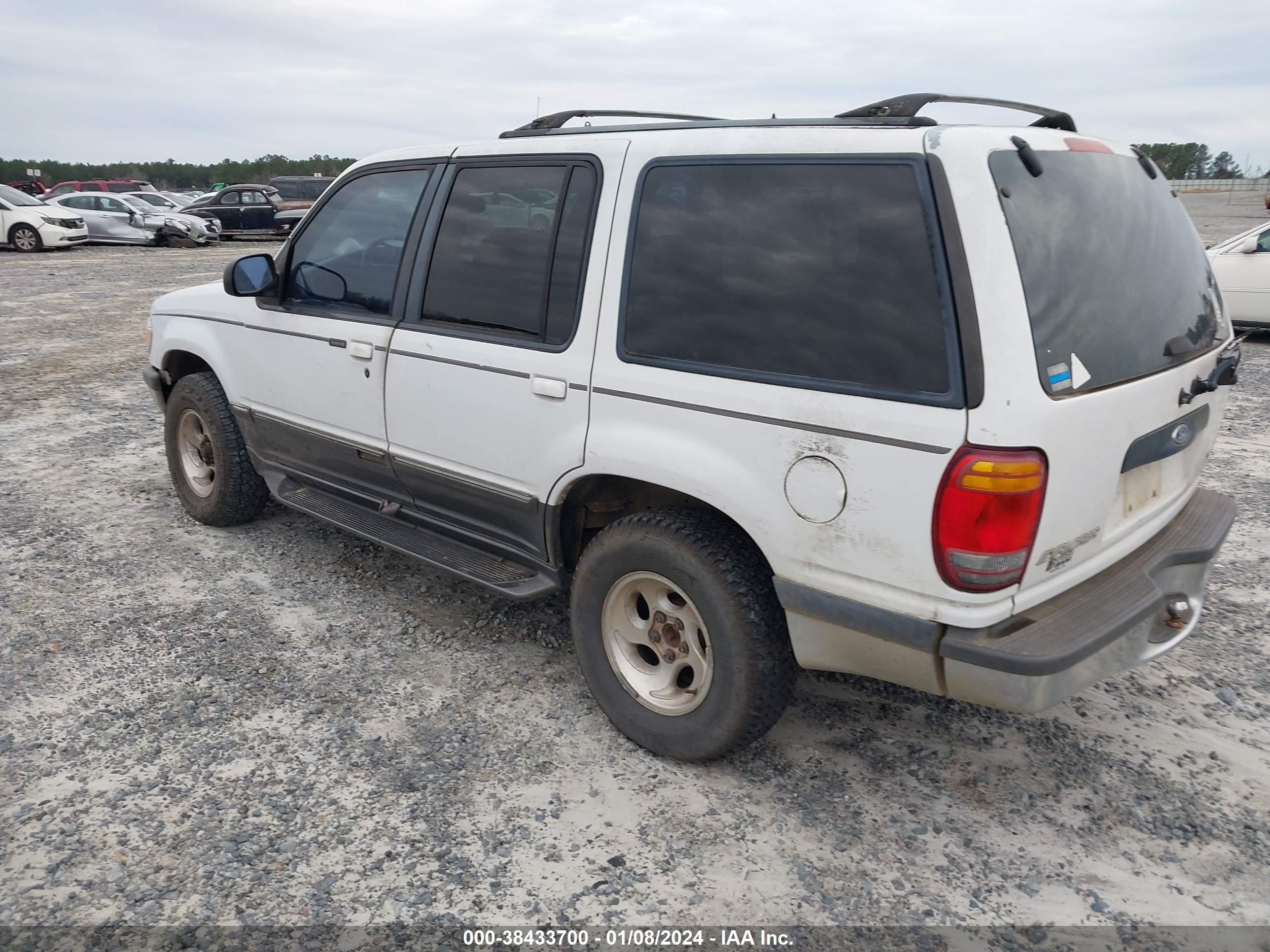 Photo 2 VIN: 1FMZU32E4WUA17001 - FORD EXPLORER 