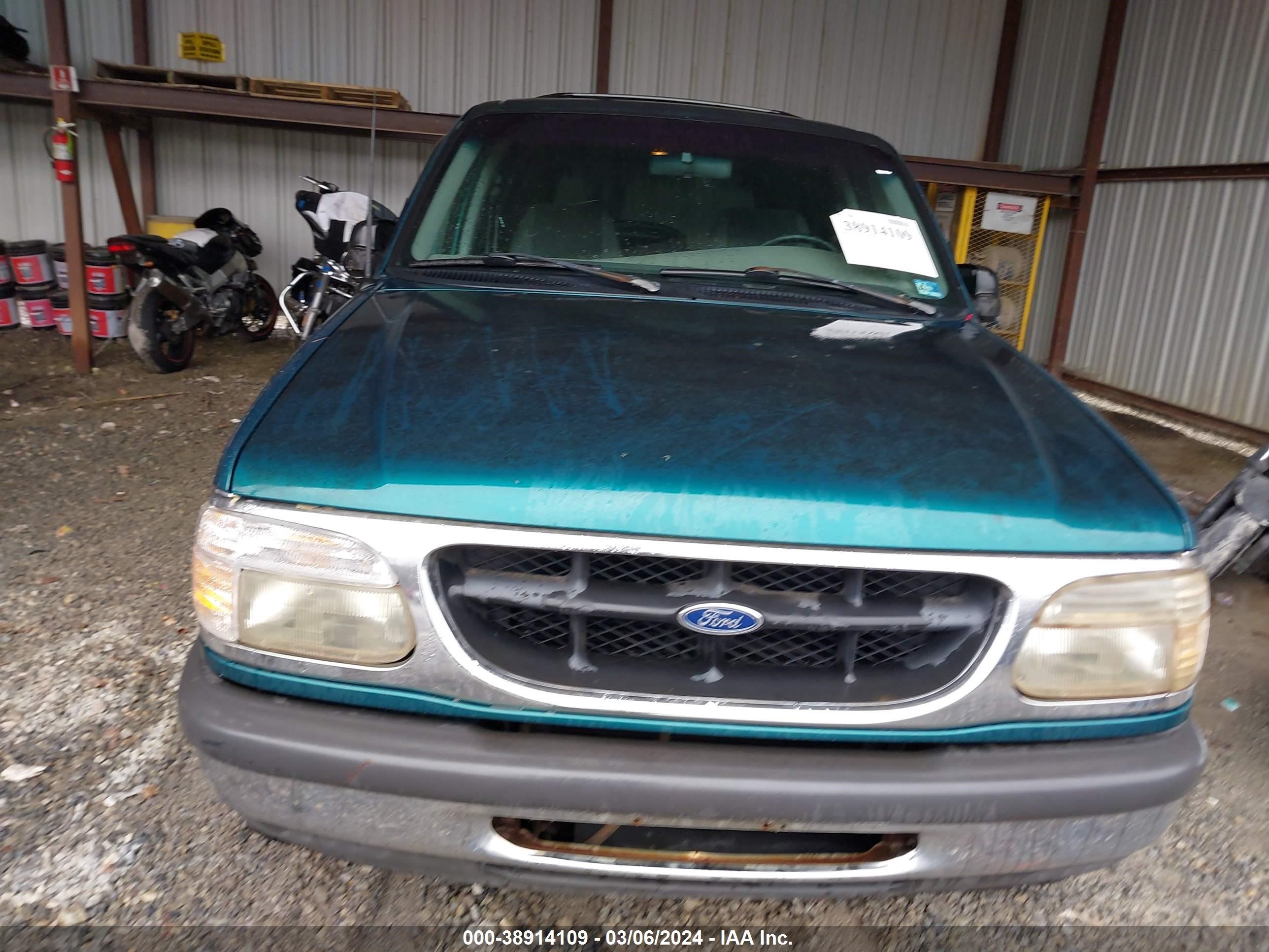 Photo 5 VIN: 1FMZU34E2WZA81165 - FORD EXPLORER 