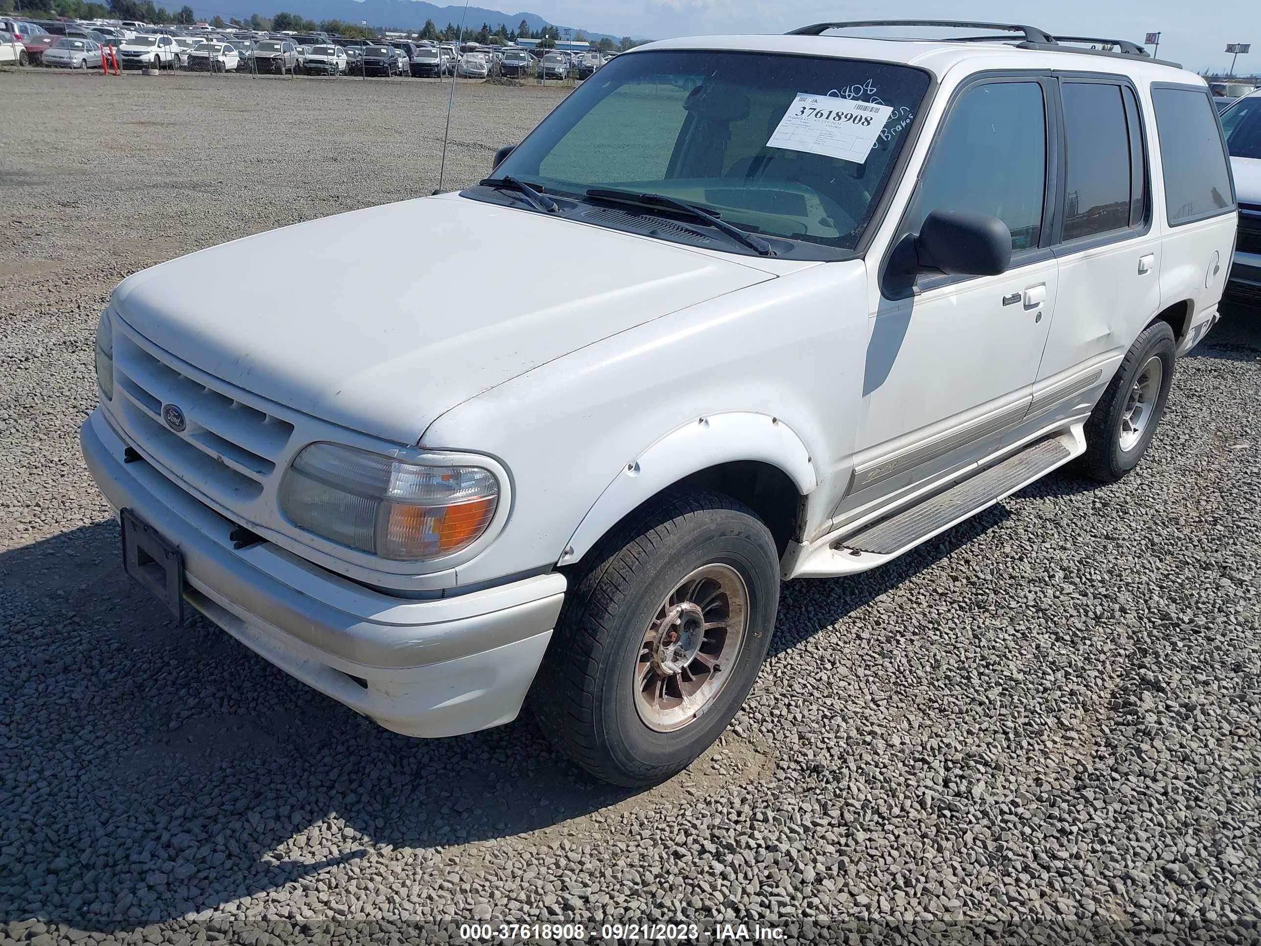 Photo 1 VIN: 1FMZU34E6WZB89630 - FORD EXPLORER 