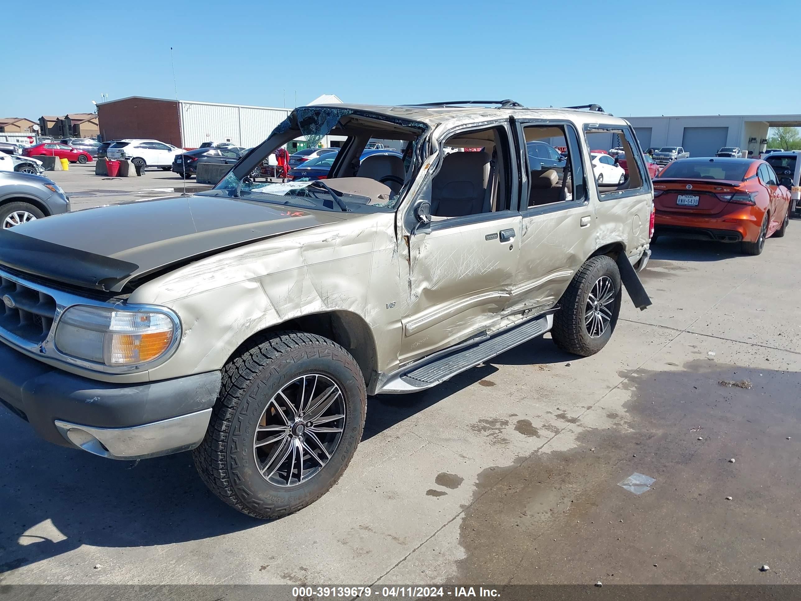 Photo 11 VIN: 1FMZU35P1XZA91736 - FORD EXPLORER 