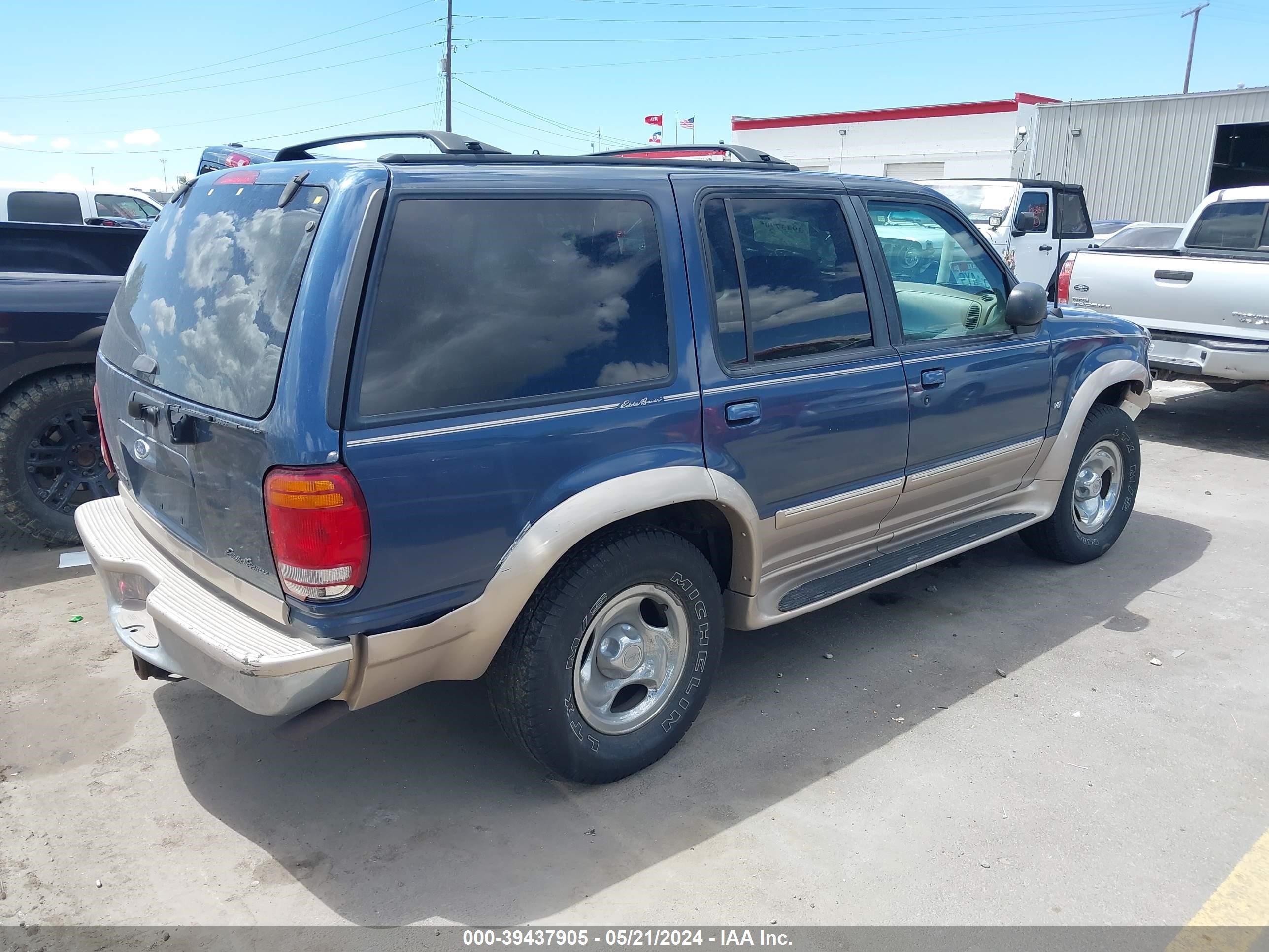 Photo 3 VIN: 1FMZU35P5WZA27259 - FORD EXPLORER 