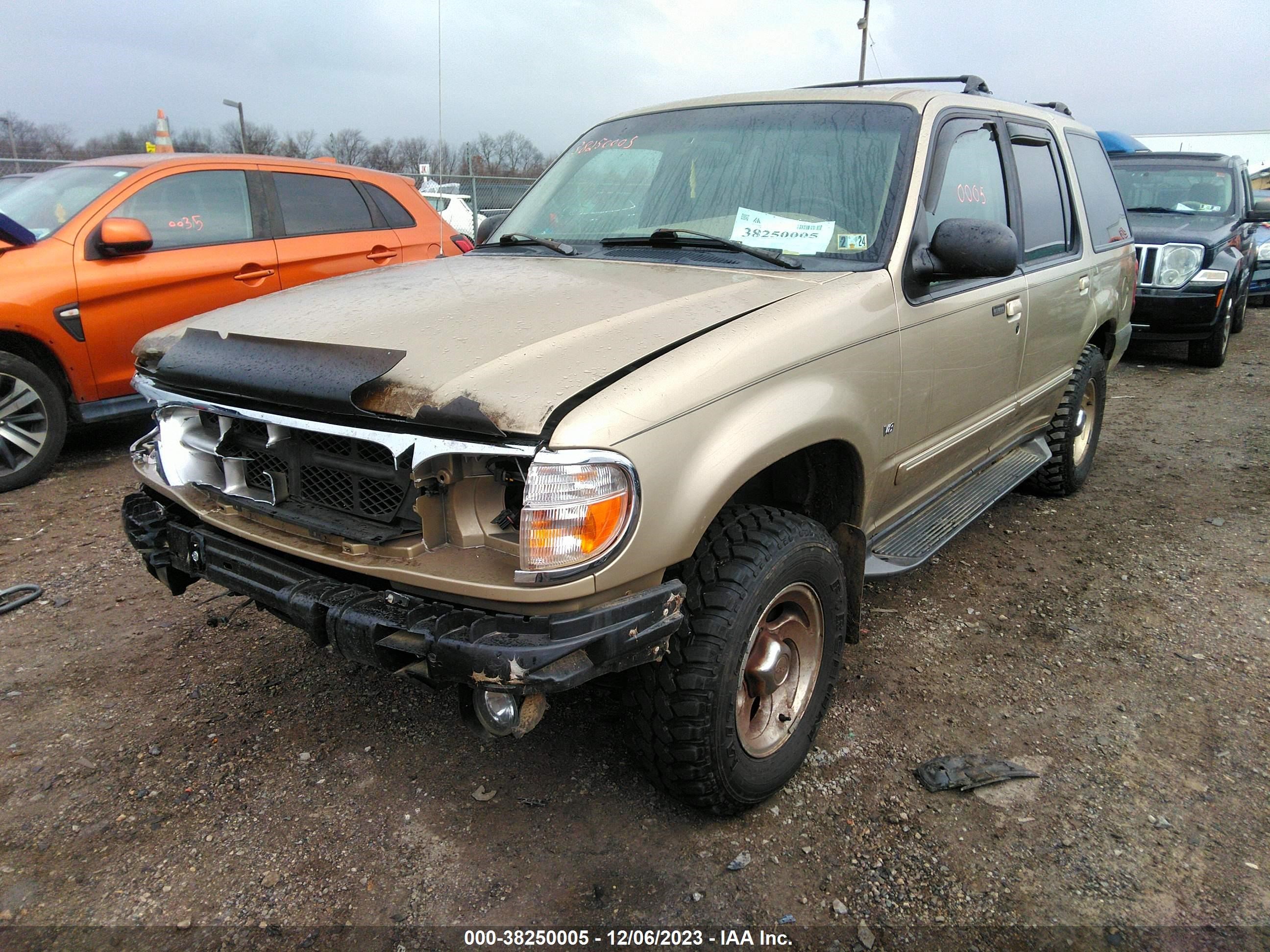 Photo 1 VIN: 1FMZU35P6XZB08417 - FORD EXPLORER 