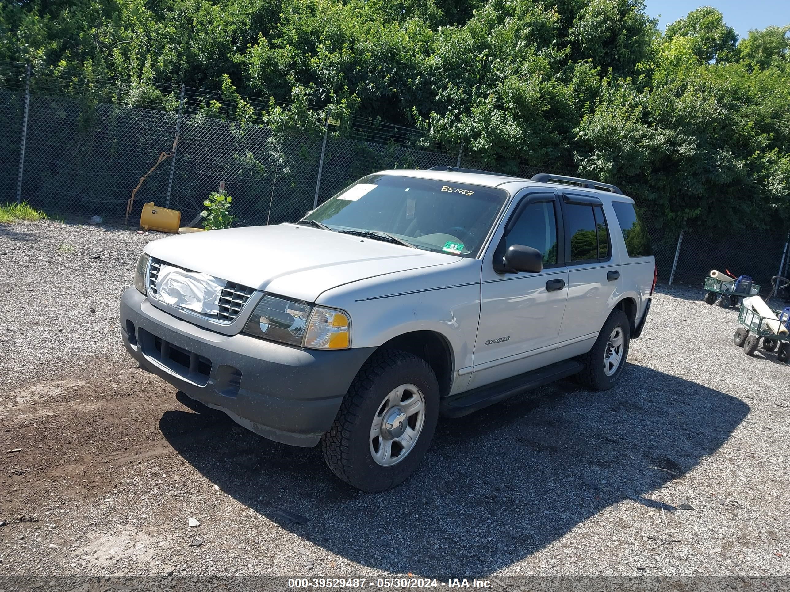 Photo 1 VIN: 1FMZU62E92UB51983 - FORD EXPLORER 