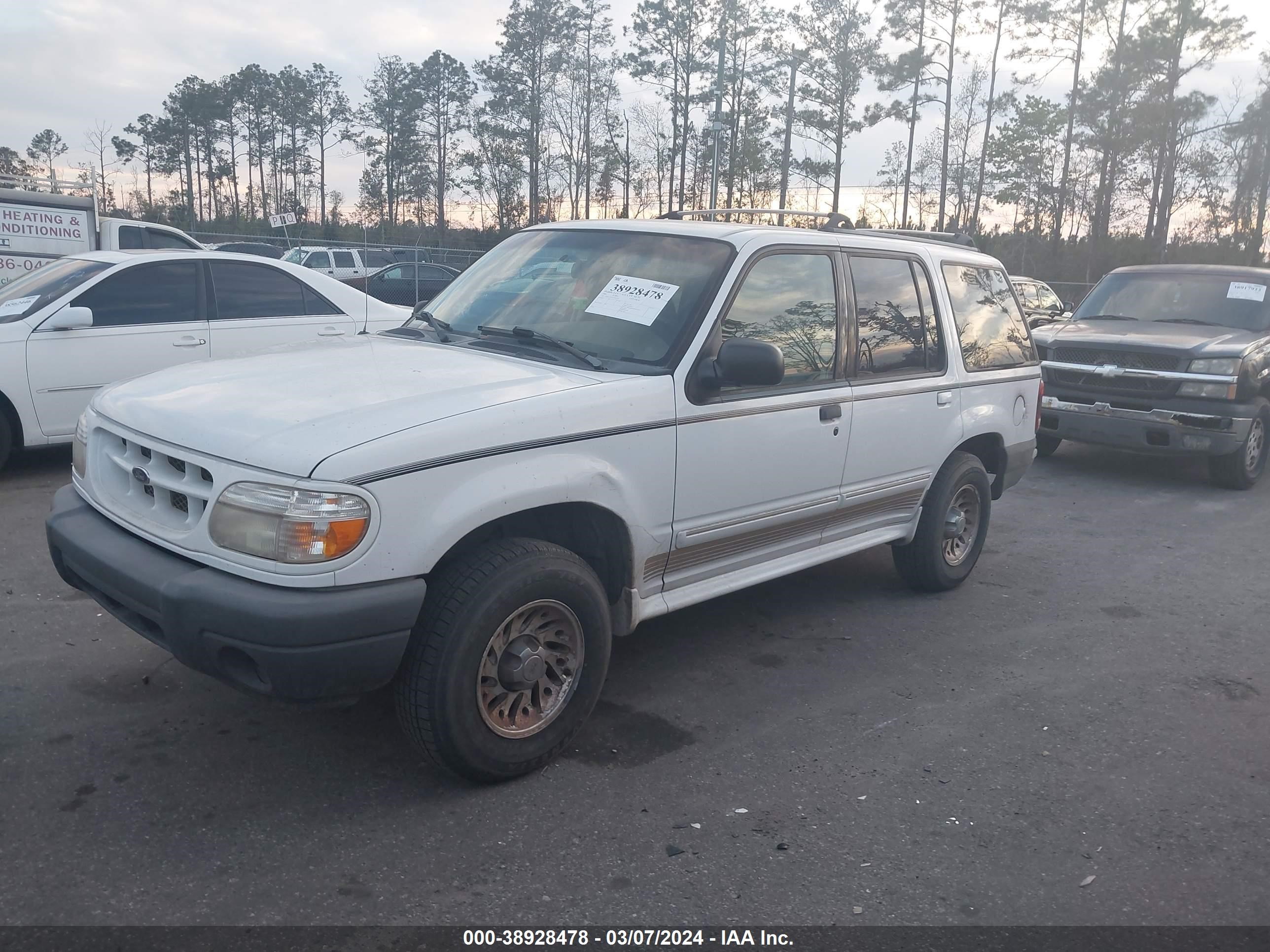 Photo 1 VIN: 1FMZU62X1YUB29759 - FORD EXPLORER 