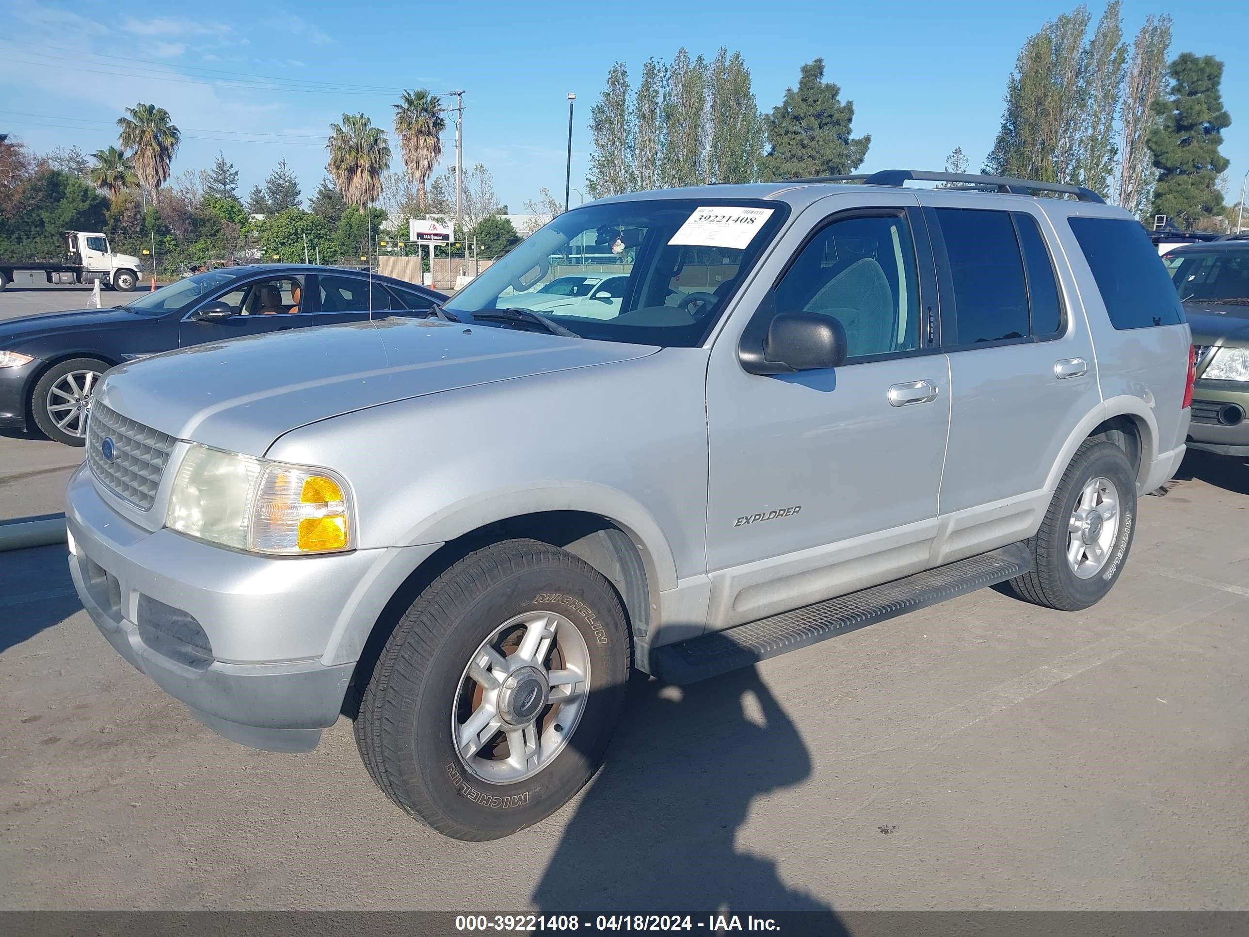 Photo 1 VIN: 1FMZU63E22UB00260 - FORD EXPLORER 