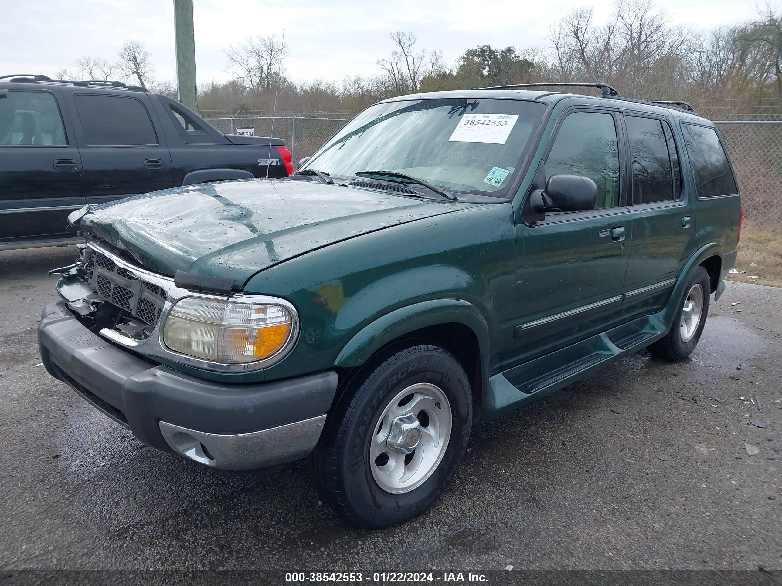 Photo 1 VIN: 1FMZU63E4YUB66298 - FORD EXPLORER 