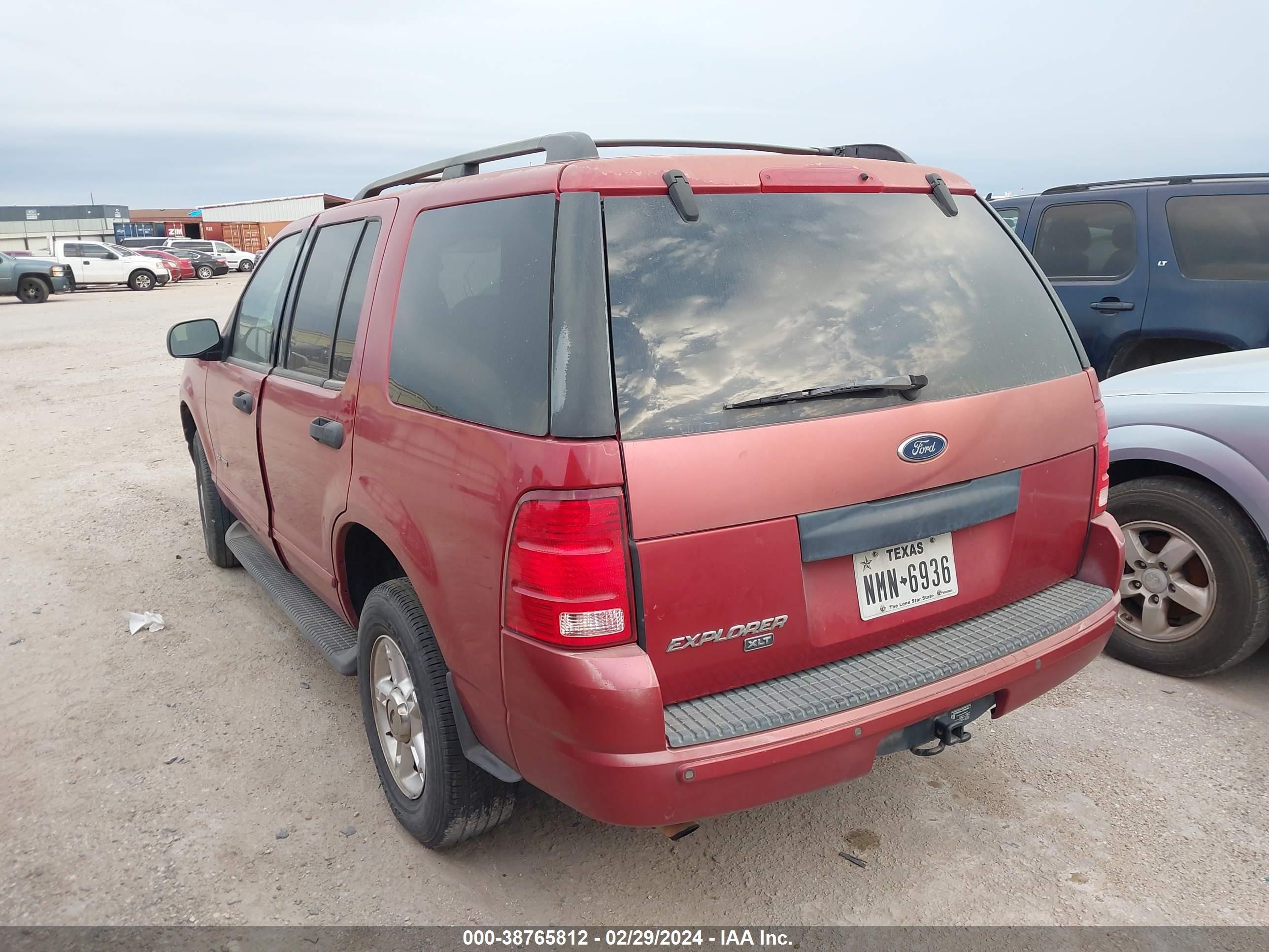 Photo 2 VIN: 1FMZU63K04ZB30059 - FORD EXPLORER 