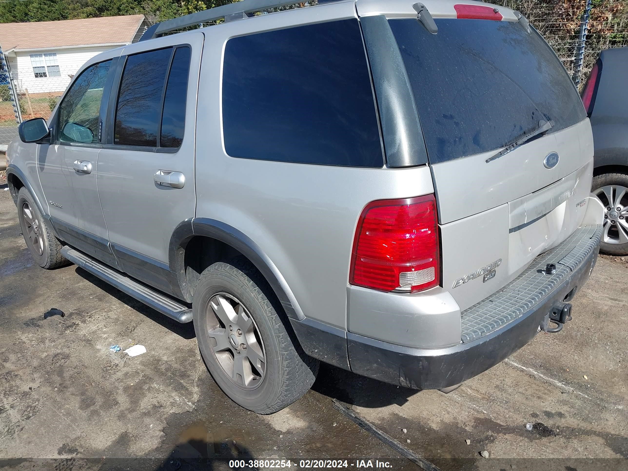 Photo 2 VIN: 1FMZU63K35UA92339 - FORD EXPLORER 