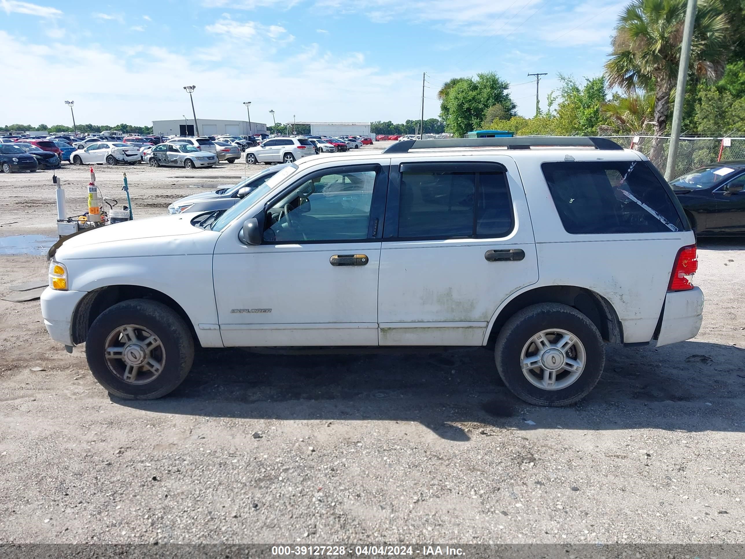 Photo 14 VIN: 1FMZU63K55UA76756 - FORD EXPLORER 