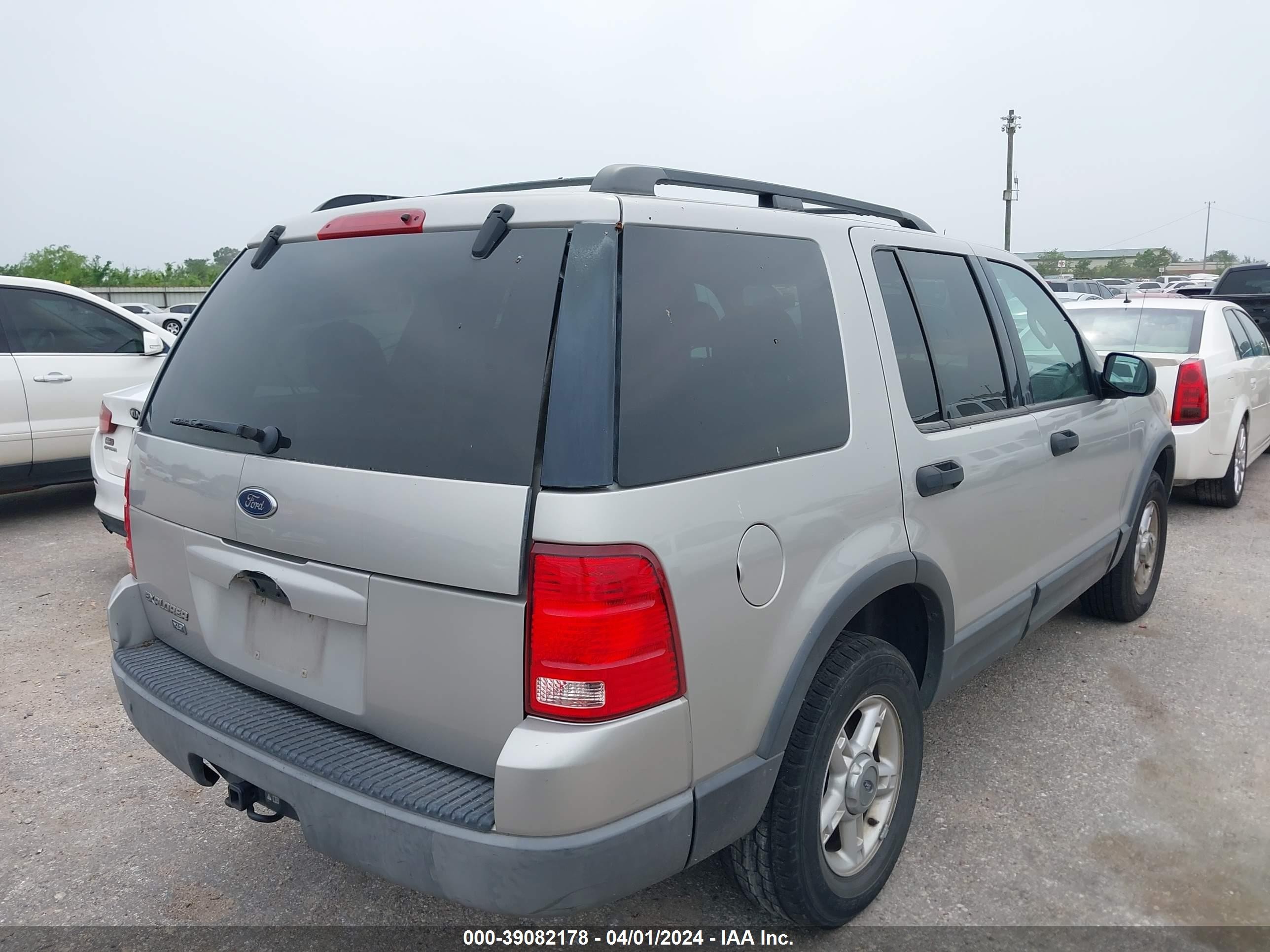 Photo 3 VIN: 1FMZU63K83ZB09104 - FORD EXPLORER 