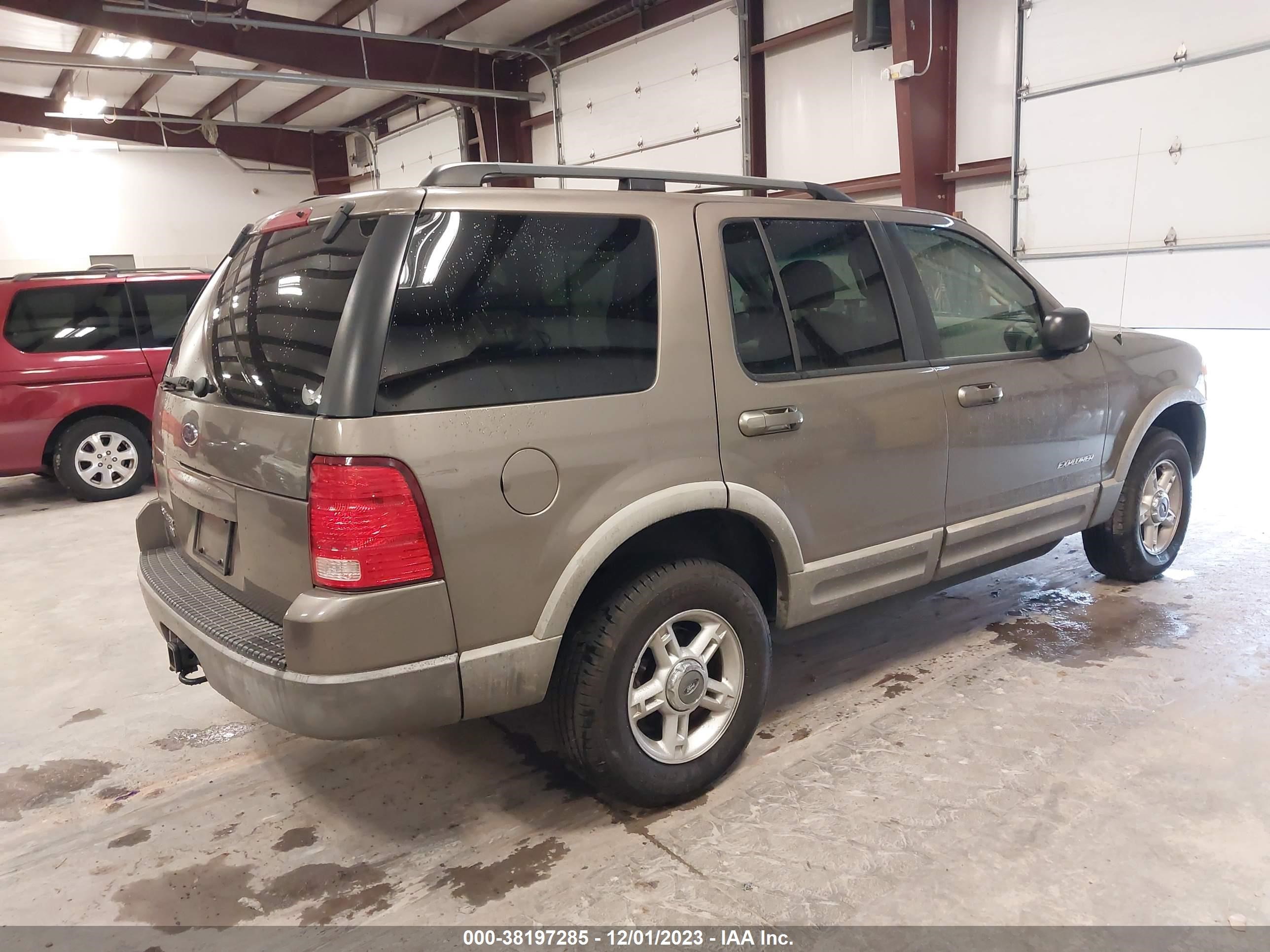 Photo 3 VIN: 1FMZU63K92UD60130 - FORD EXPLORER 