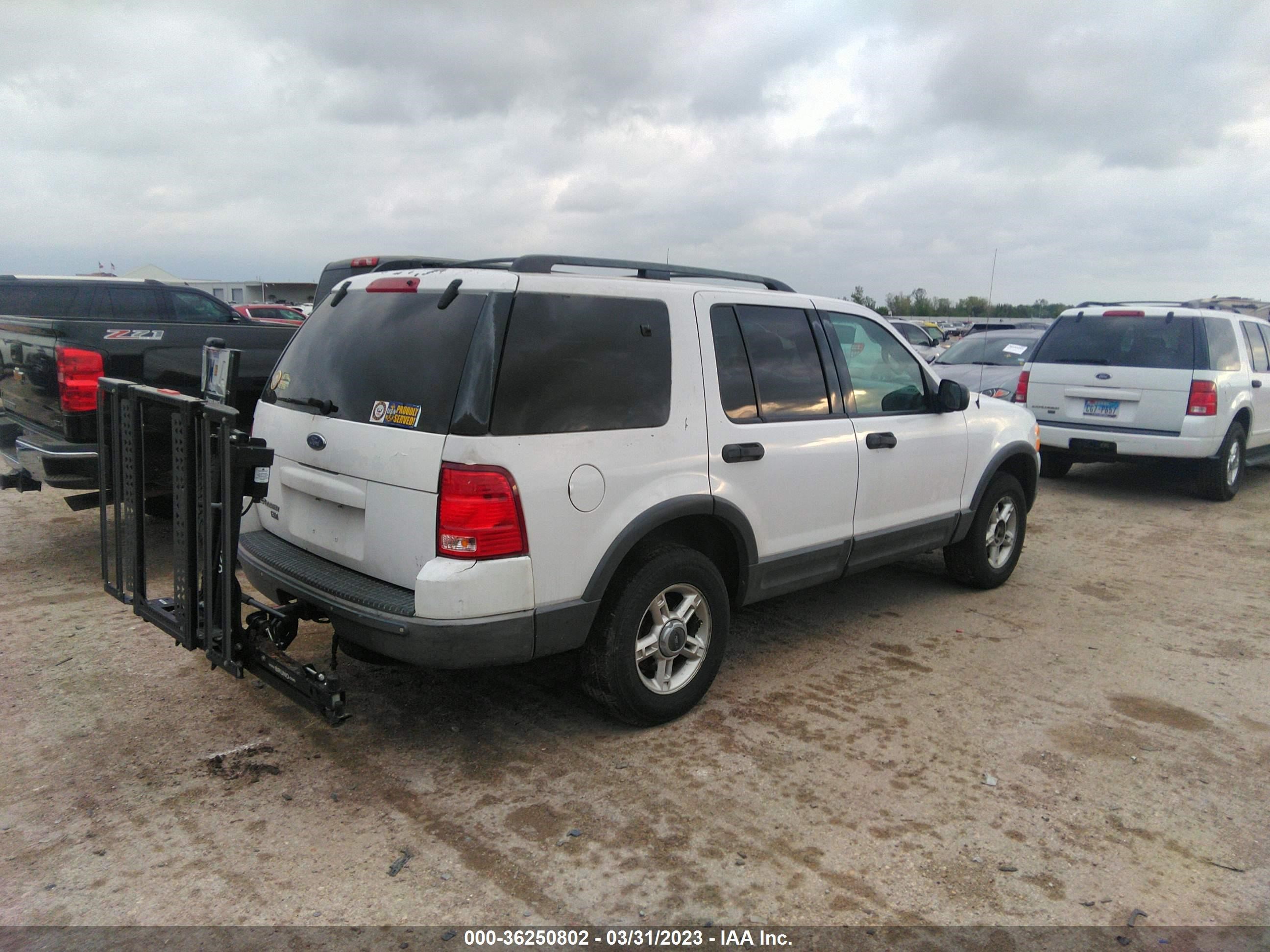 Photo 3 VIN: 1FMZU63W93ZB53440 - FORD EXPLORER 