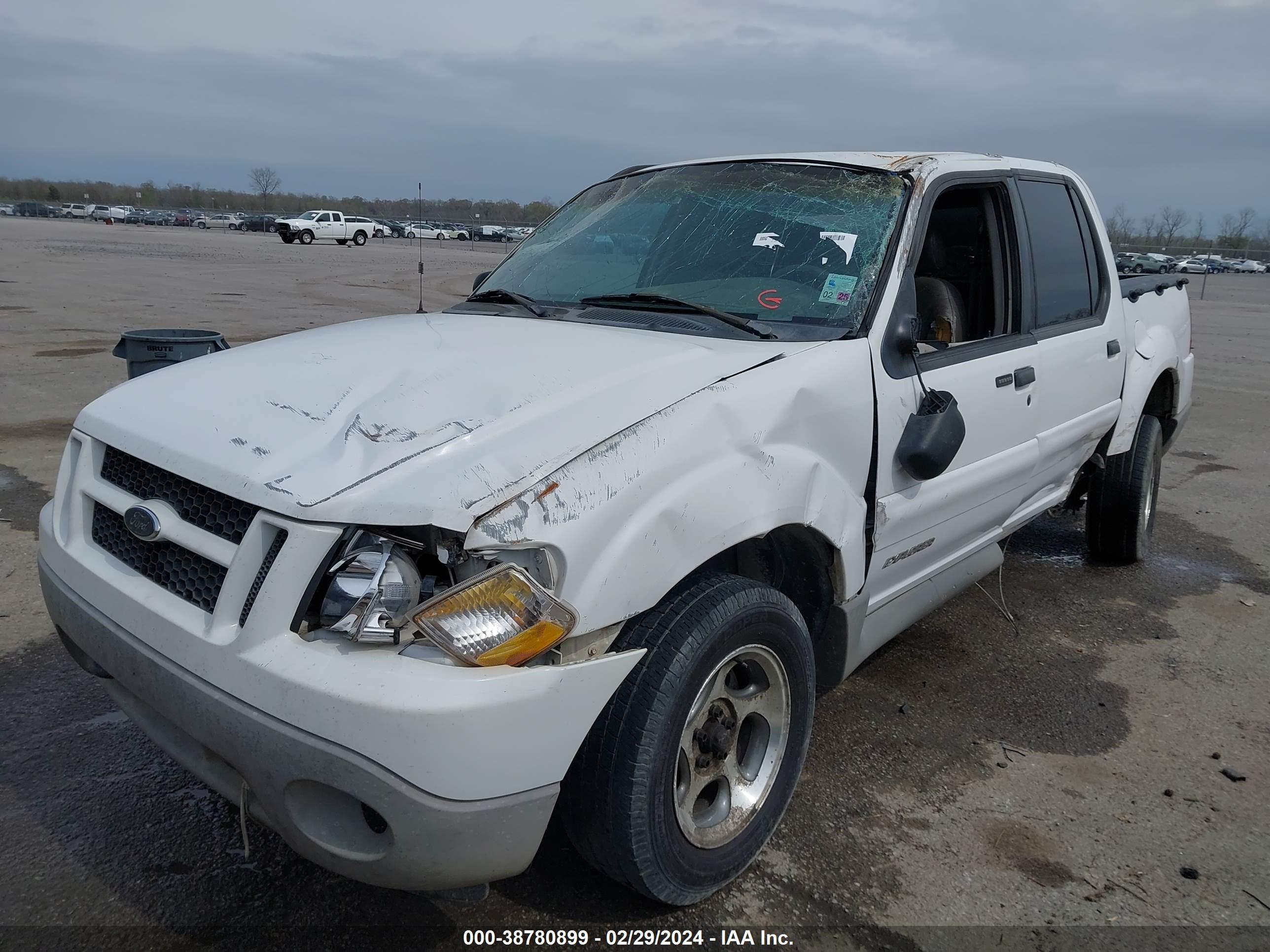 Photo 1 VIN: 1FMZU67E61UC13881 - FORD EXPLORER SPORT TRAC 