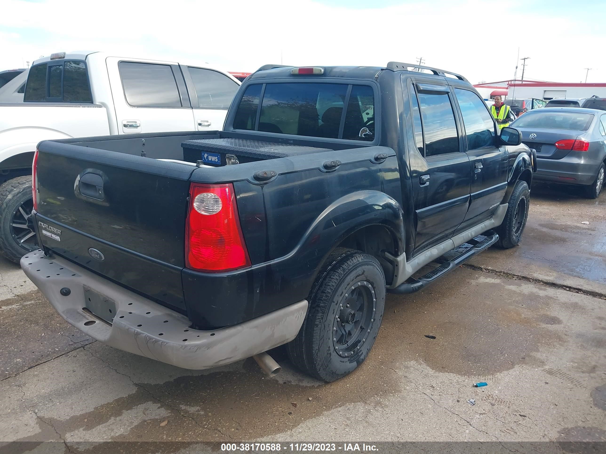 Photo 3 VIN: 1FMZU67E81UC43738 - FORD EXPLORER SPORT TRAC 