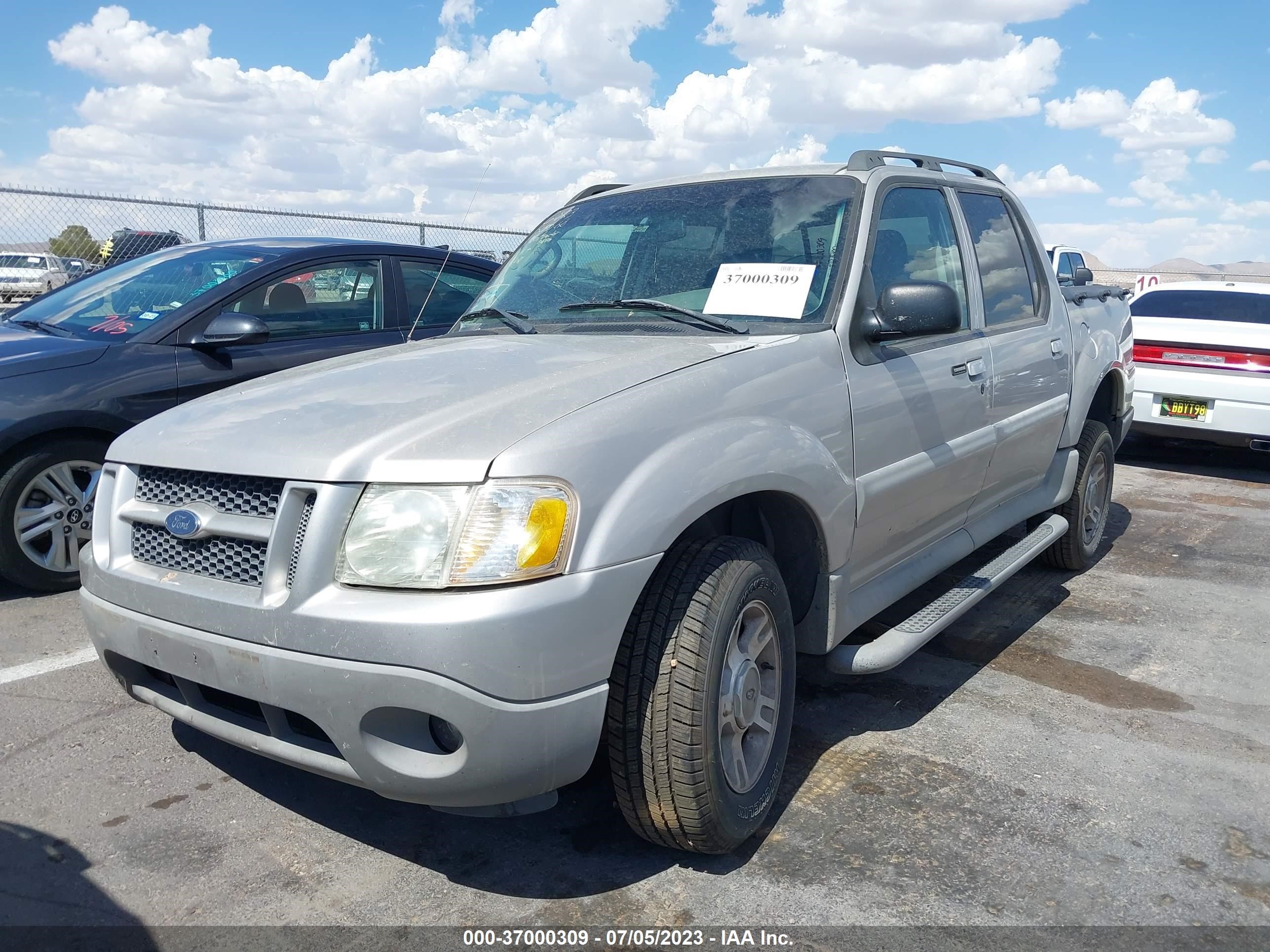 Photo 1 VIN: 1FMZU67EX3UB67510 - FORD EXPLORER SPORT TRAC 