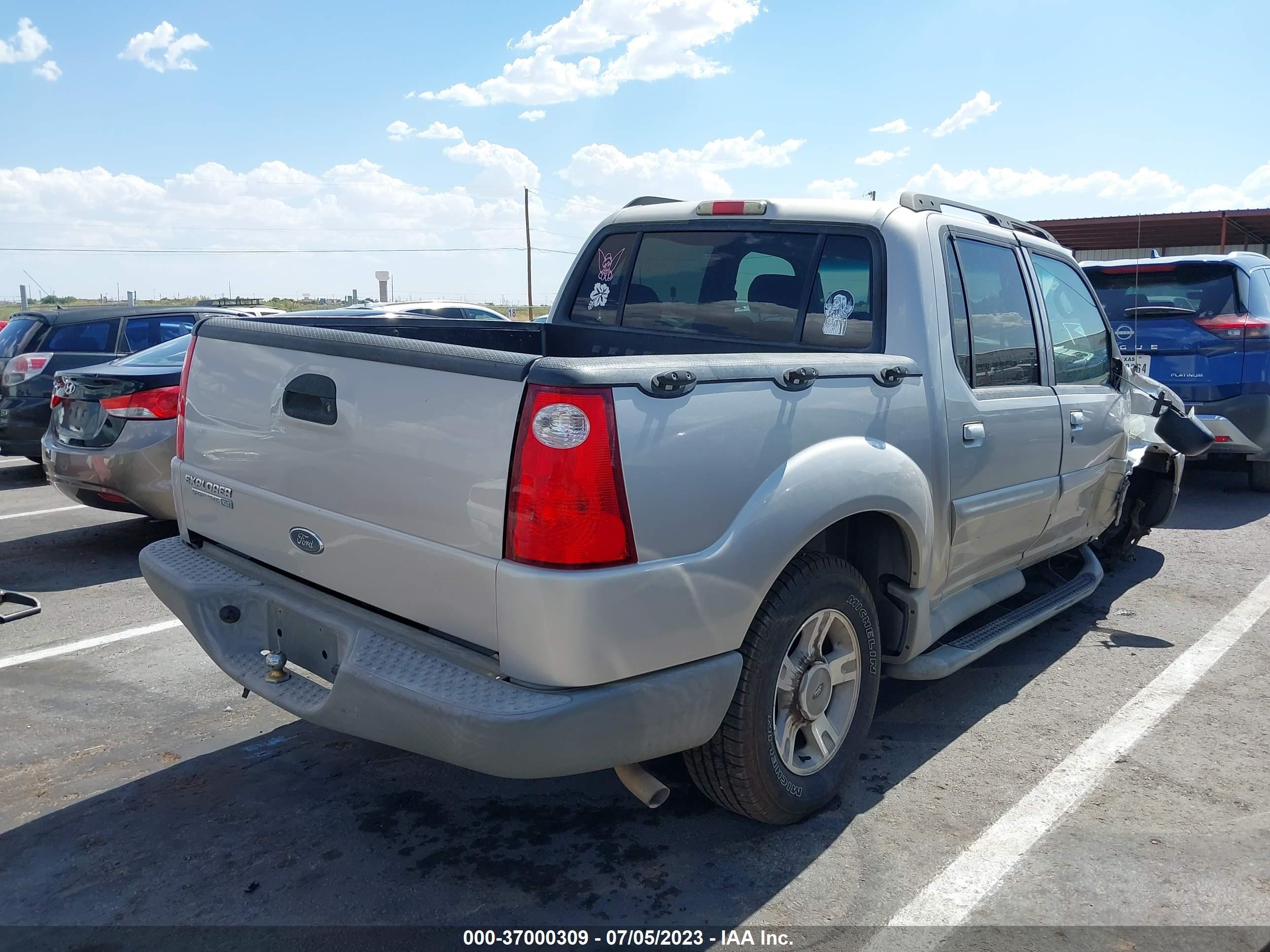 Photo 3 VIN: 1FMZU67EX3UB67510 - FORD EXPLORER SPORT TRAC 