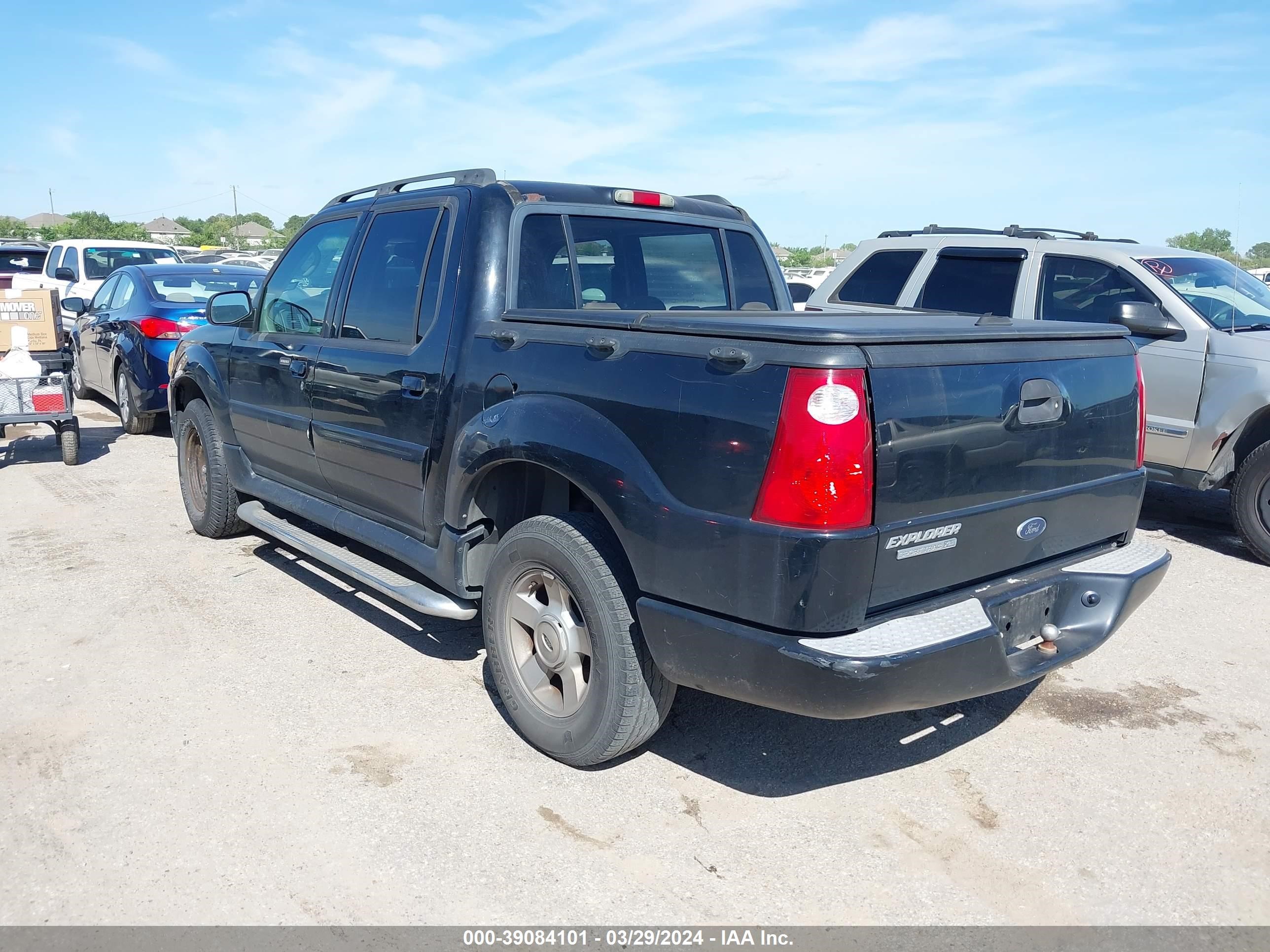 Photo 2 VIN: 1FMZU67K05UB07440 - FORD EXPLORER SPORT TRAC 