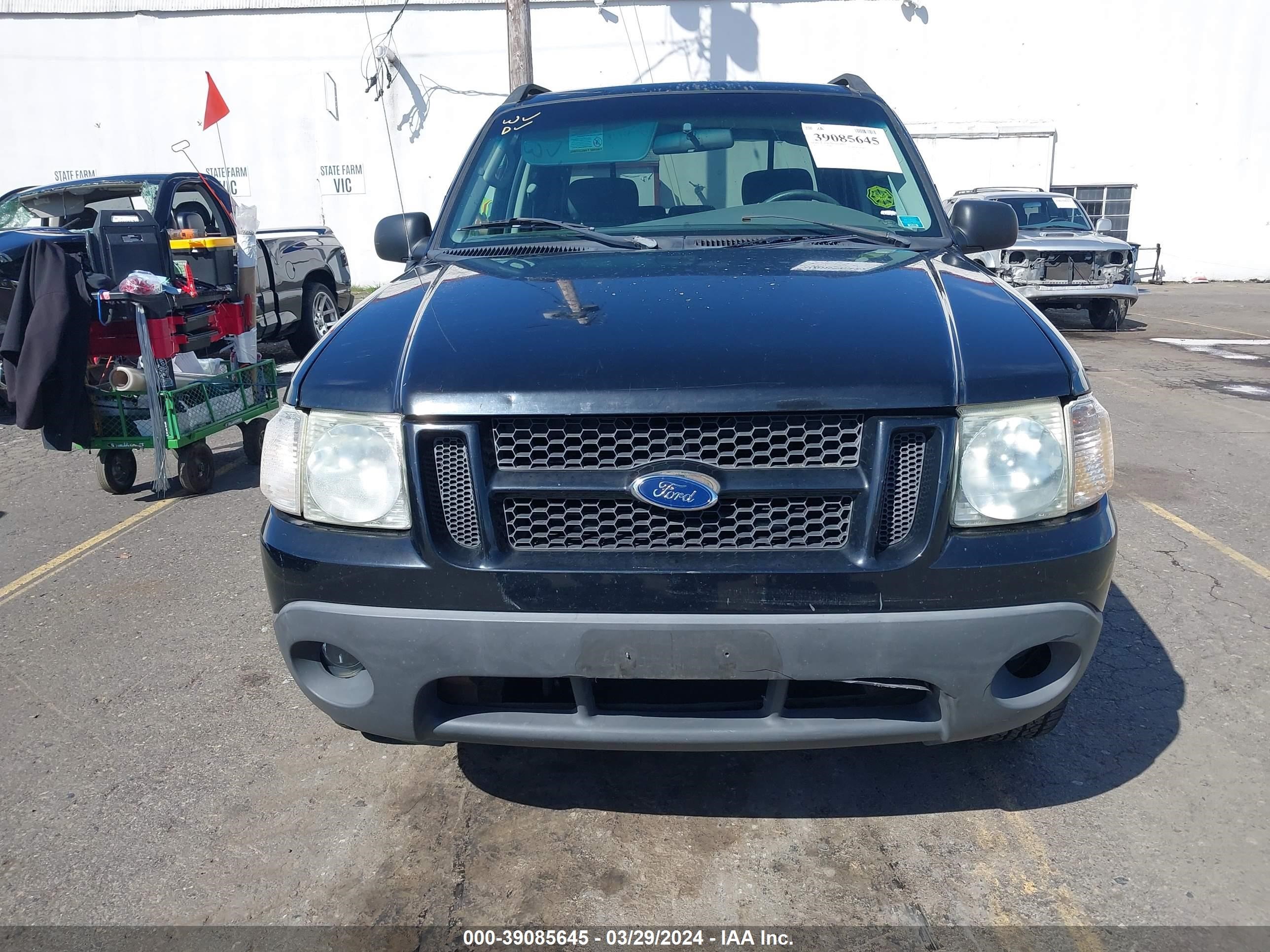 Photo 11 VIN: 1FMZU67K15UA23028 - FORD EXPLORER SPORT TRAC 