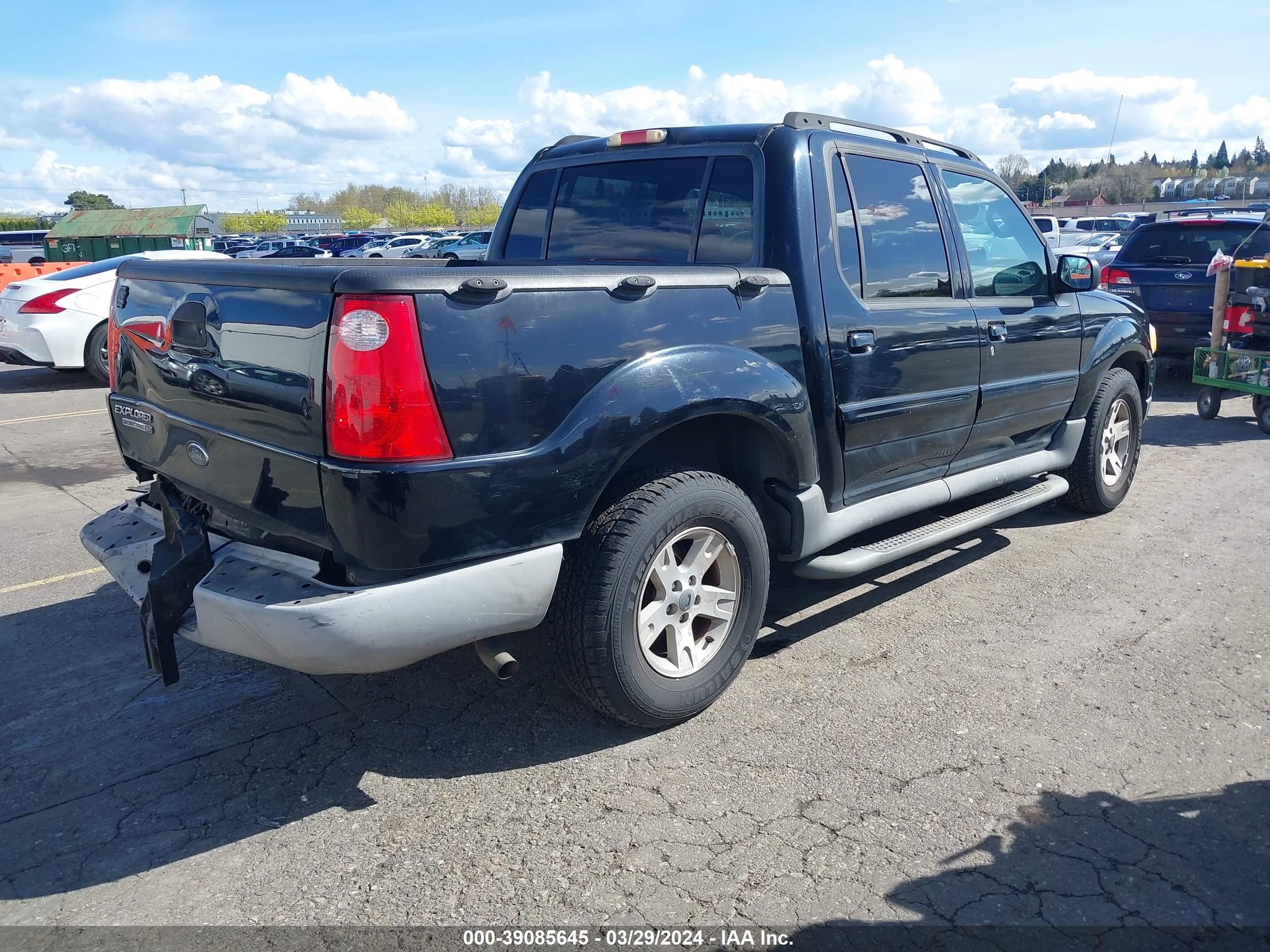 Photo 3 VIN: 1FMZU67K15UA23028 - FORD EXPLORER SPORT TRAC 