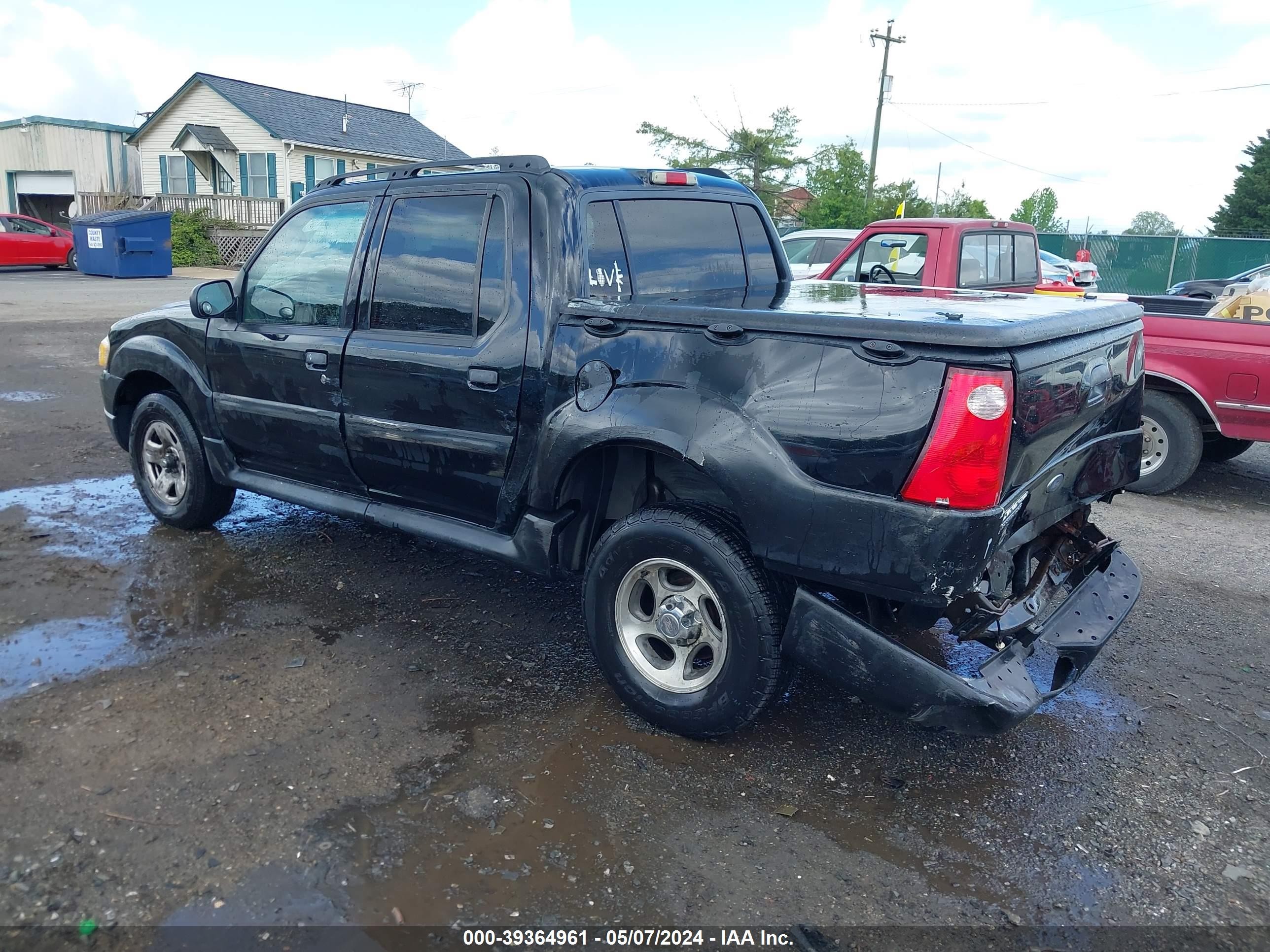 Photo 2 VIN: 1FMZU67K65UB45724 - FORD EXPLORER SPORT TRAC 