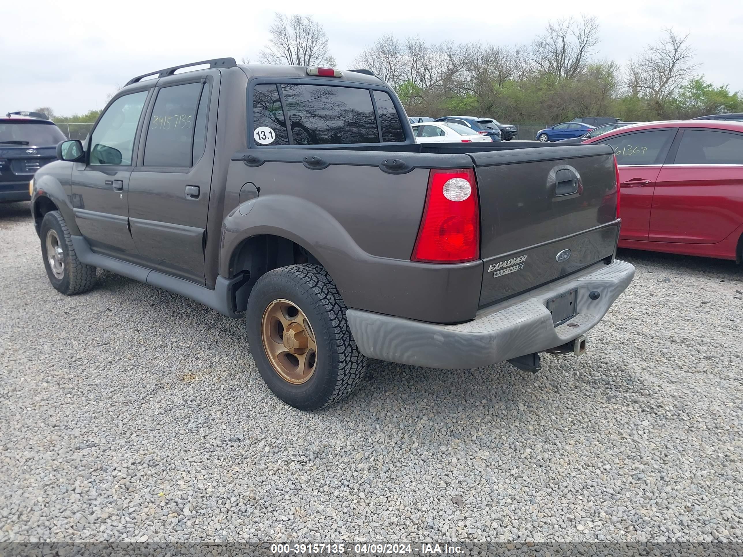 Photo 2 VIN: 1FMZU67K65UB56223 - FORD EXPLORER SPORT TRAC 