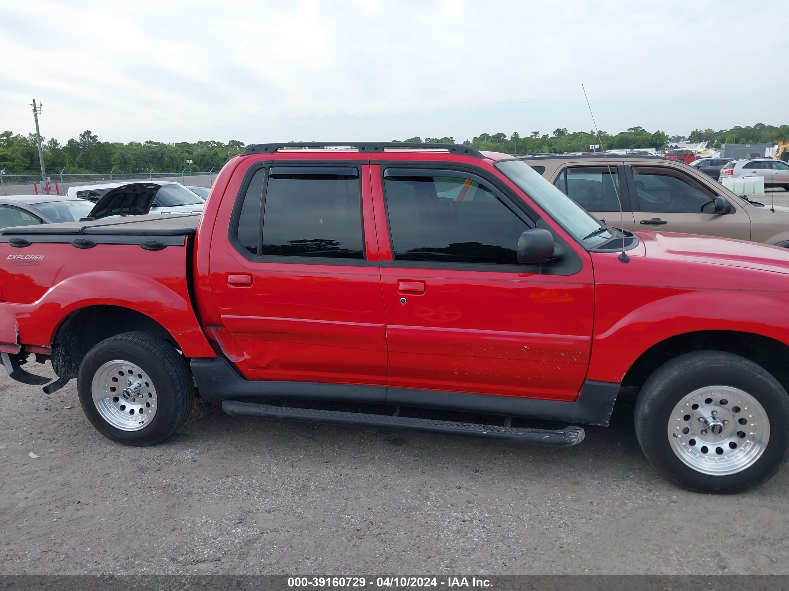 Photo 12 VIN: 1FMZU67K65UB74088 - FORD EXPLORER SPORT TRAC 