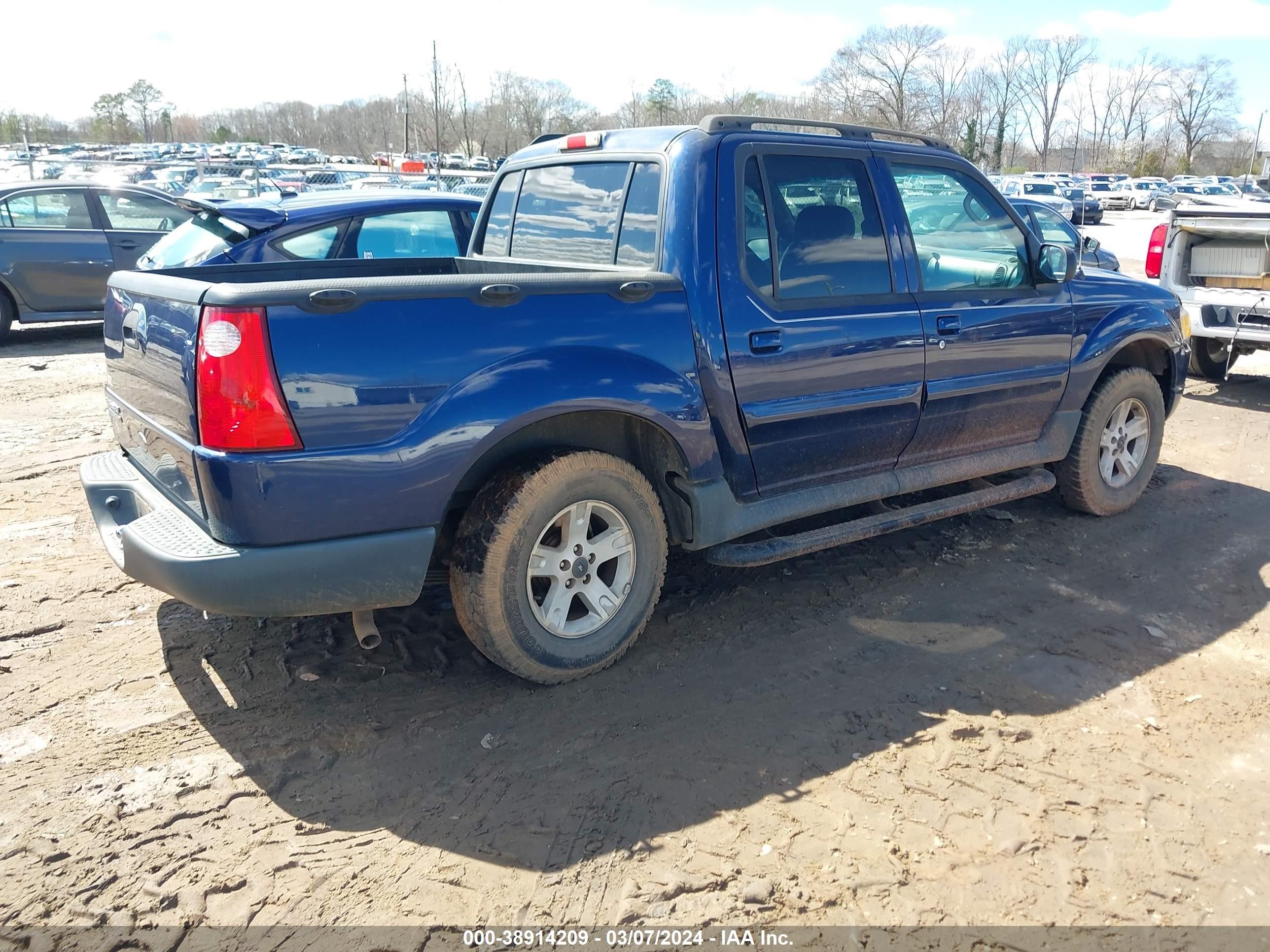 Photo 3 VIN: 1FMZU67K95UB94237 - FORD EXPLORER SPORT TRAC 