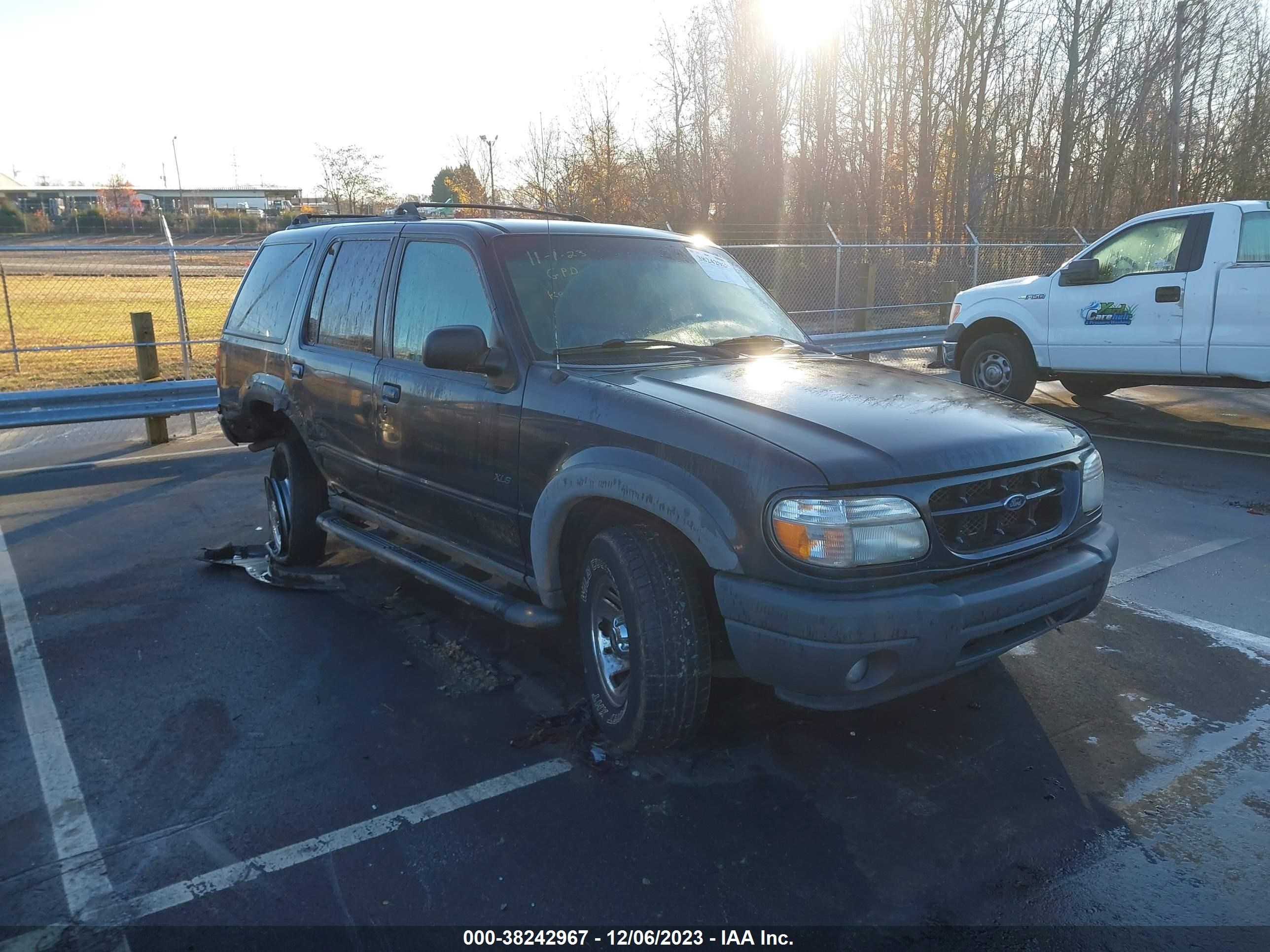 Photo 0 VIN: 1FMZU72E61UA98860 - FORD EXPLORER 