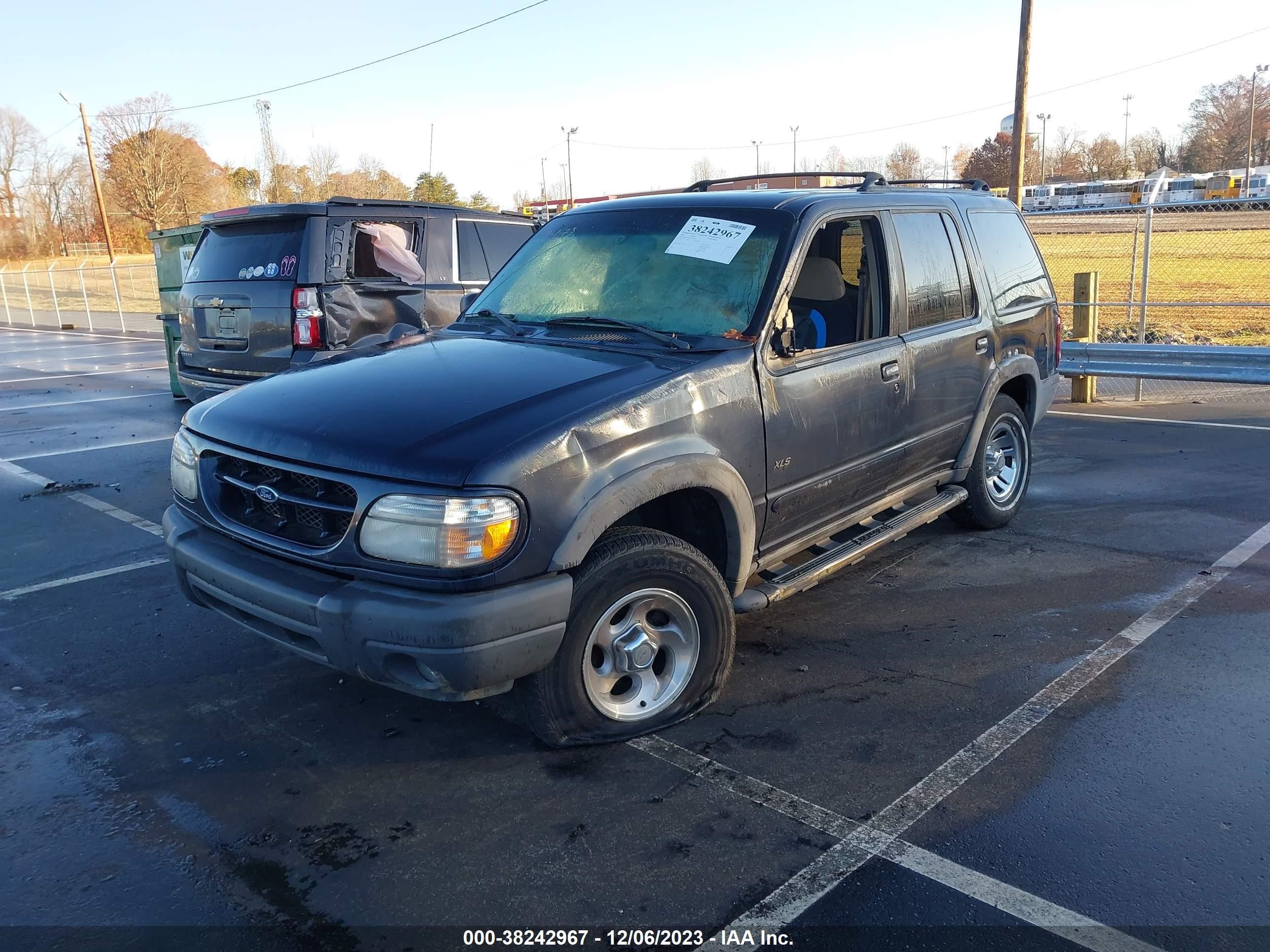 Photo 1 VIN: 1FMZU72E61UA98860 - FORD EXPLORER 