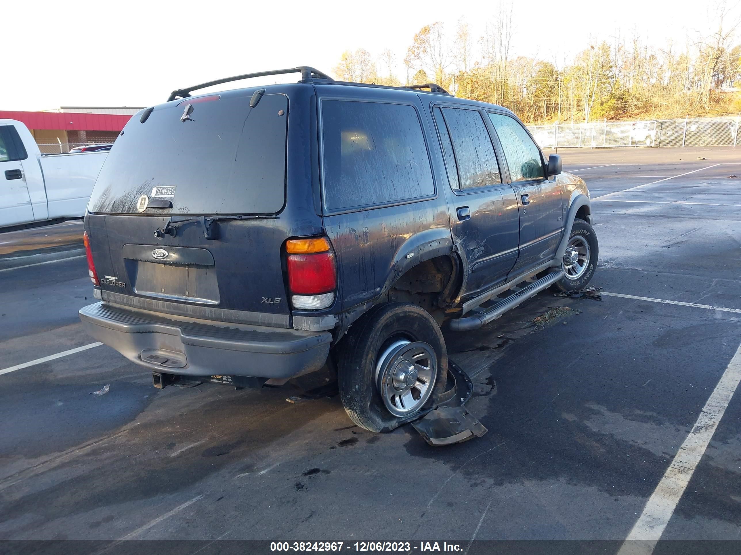 Photo 3 VIN: 1FMZU72E61UA98860 - FORD EXPLORER 