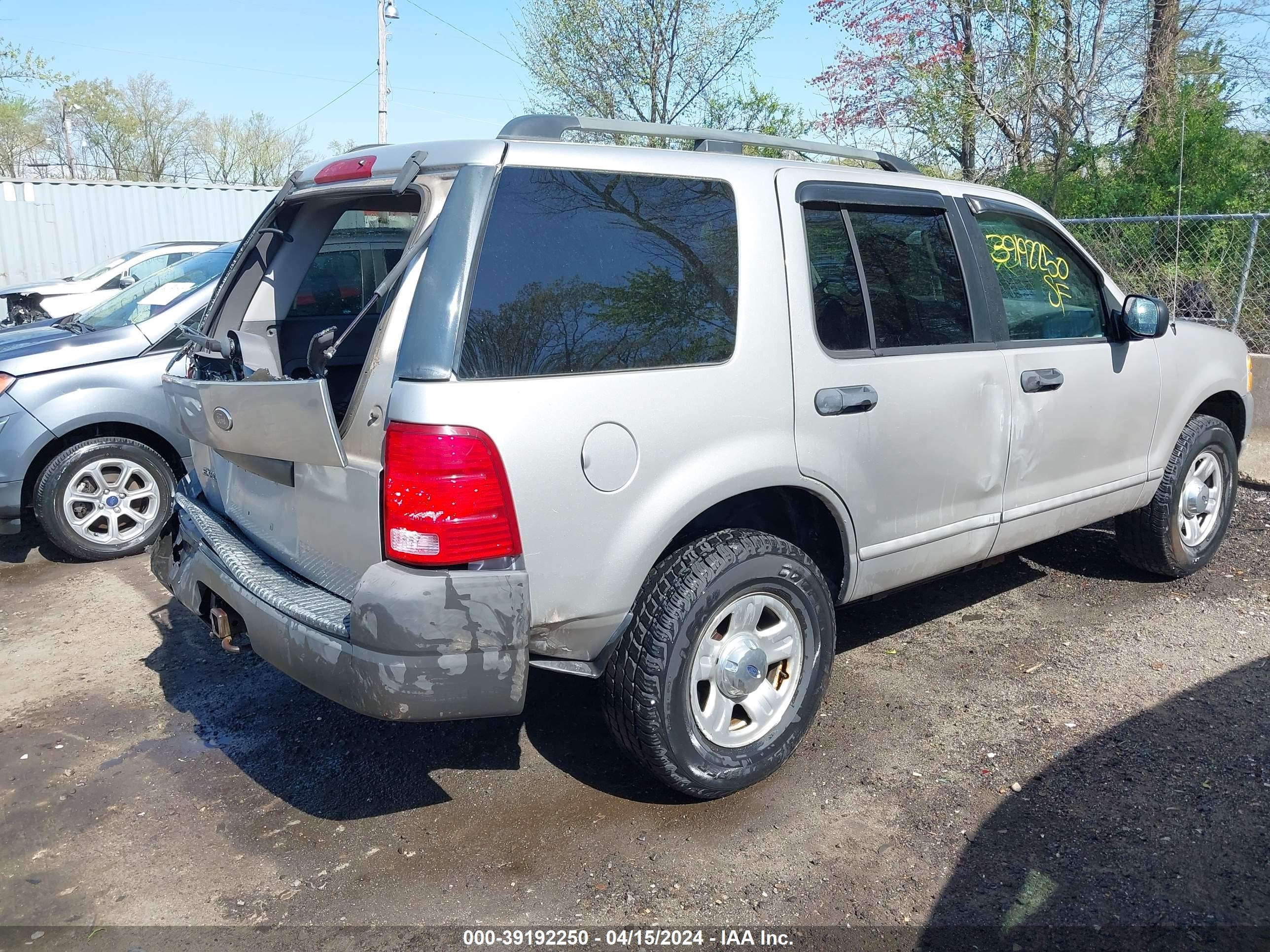 Photo 3 VIN: 1FMZU72K53ZA85318 - FORD EXPLORER 