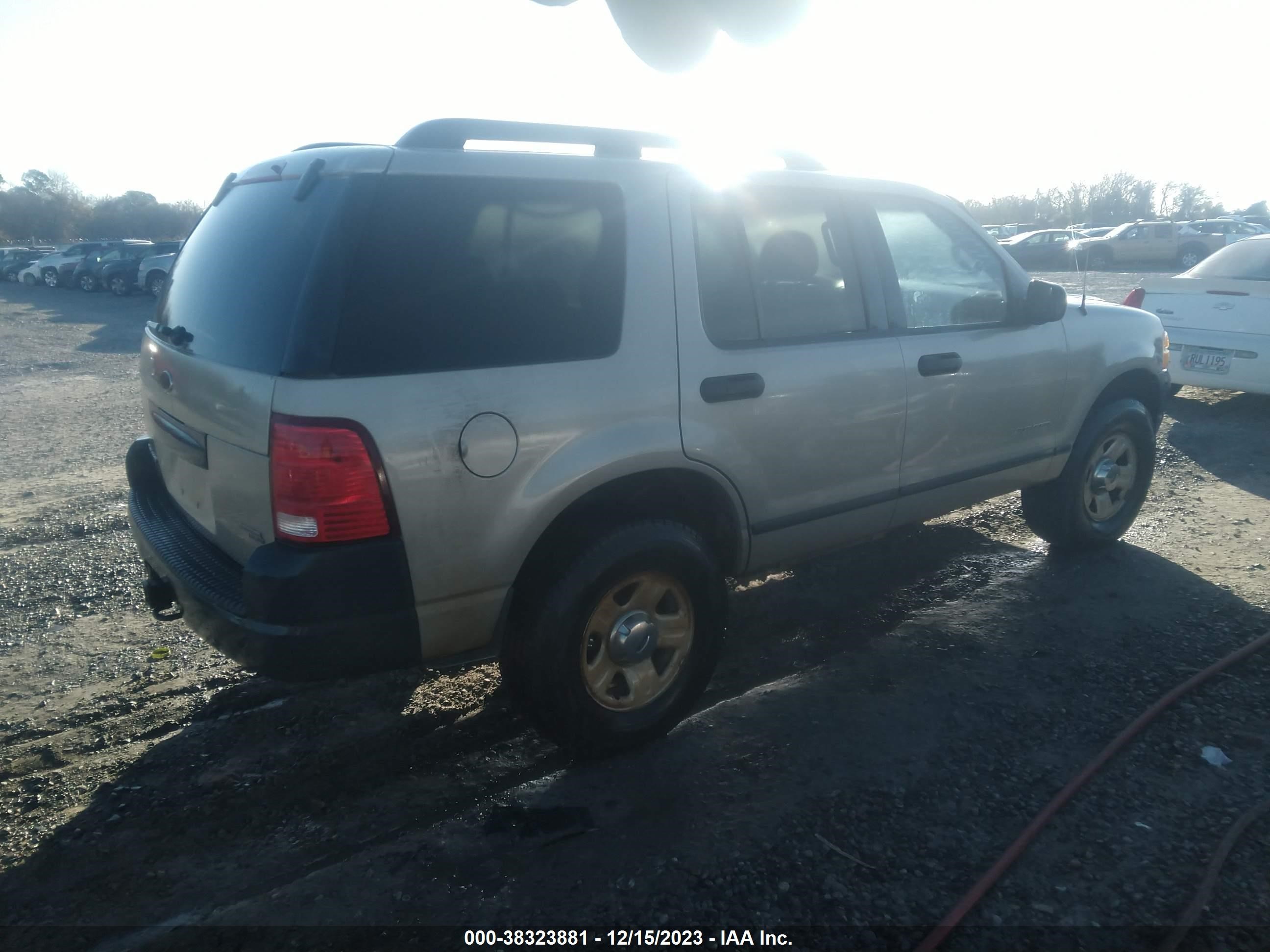 Photo 3 VIN: 1FMZU72K85ZA62604 - FORD EXPLORER 