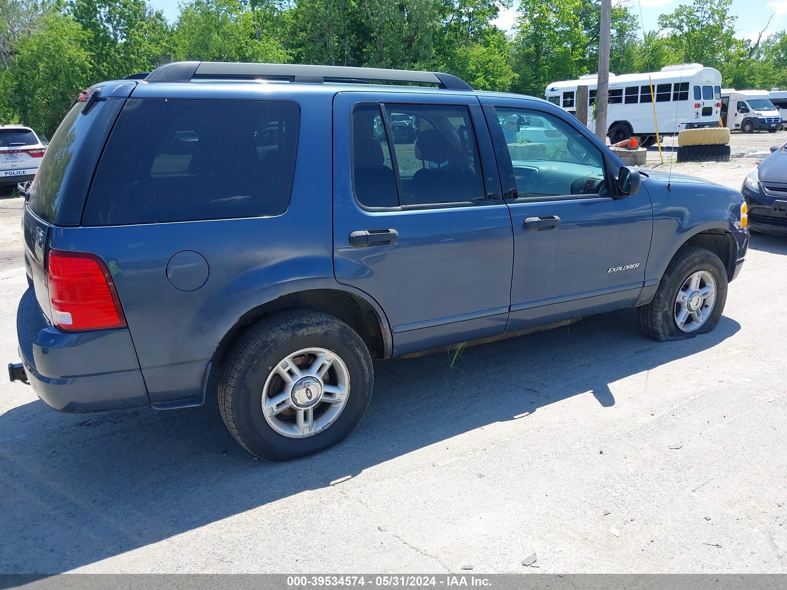 Photo 3 VIN: 1FMZU73E15UA13976 - FORD EXPLORER 