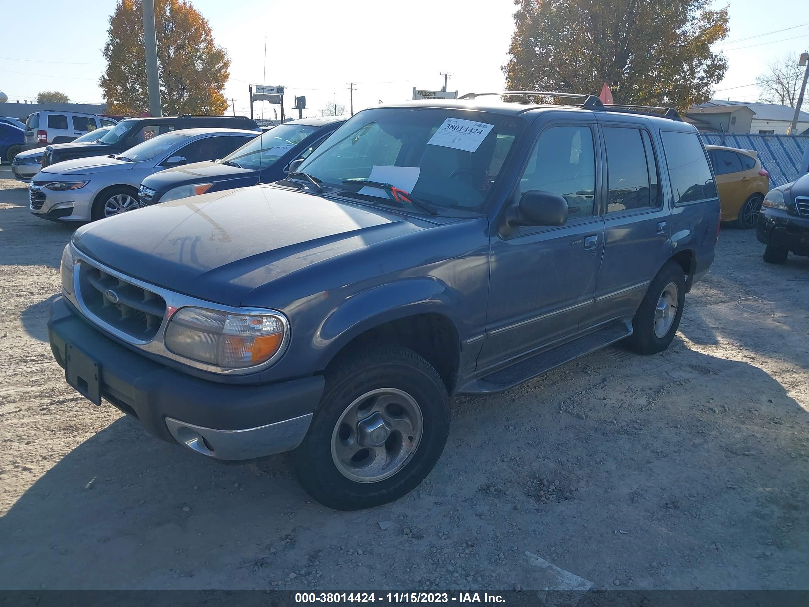 Photo 1 VIN: 1FMZU73E1YZB48351 - FORD EXPLORER 