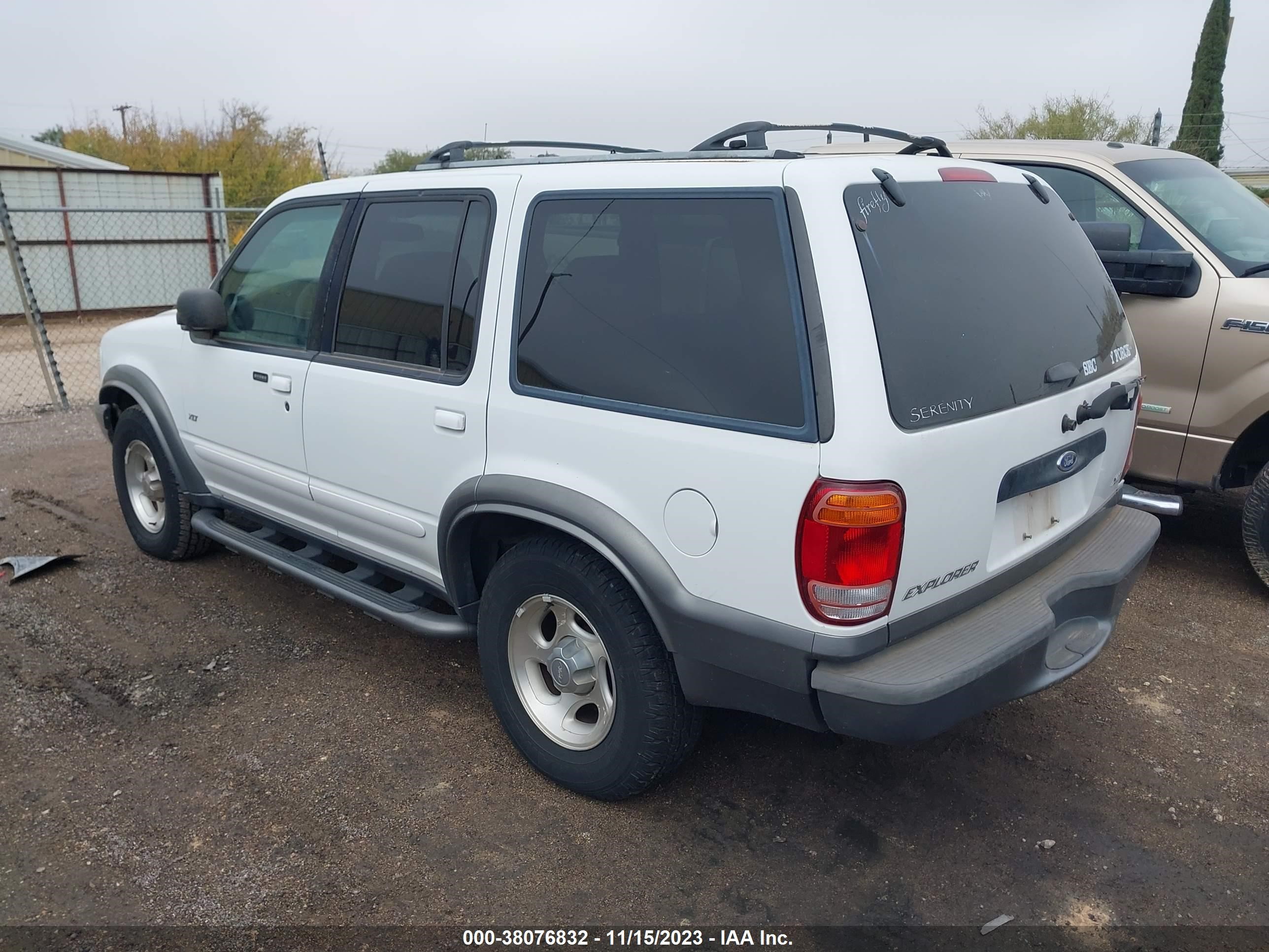 Photo 2 VIN: 1FMZU73E41ZA27822 - FORD EXPLORER 