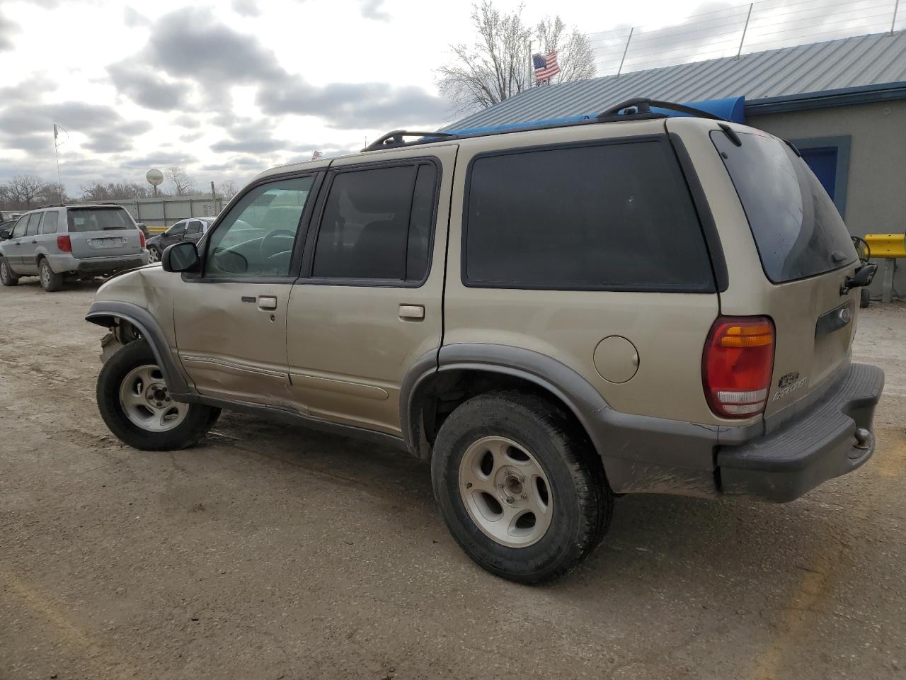 Photo 1 VIN: 1FMZU73E8YZA68190 - FORD EXPLORER 