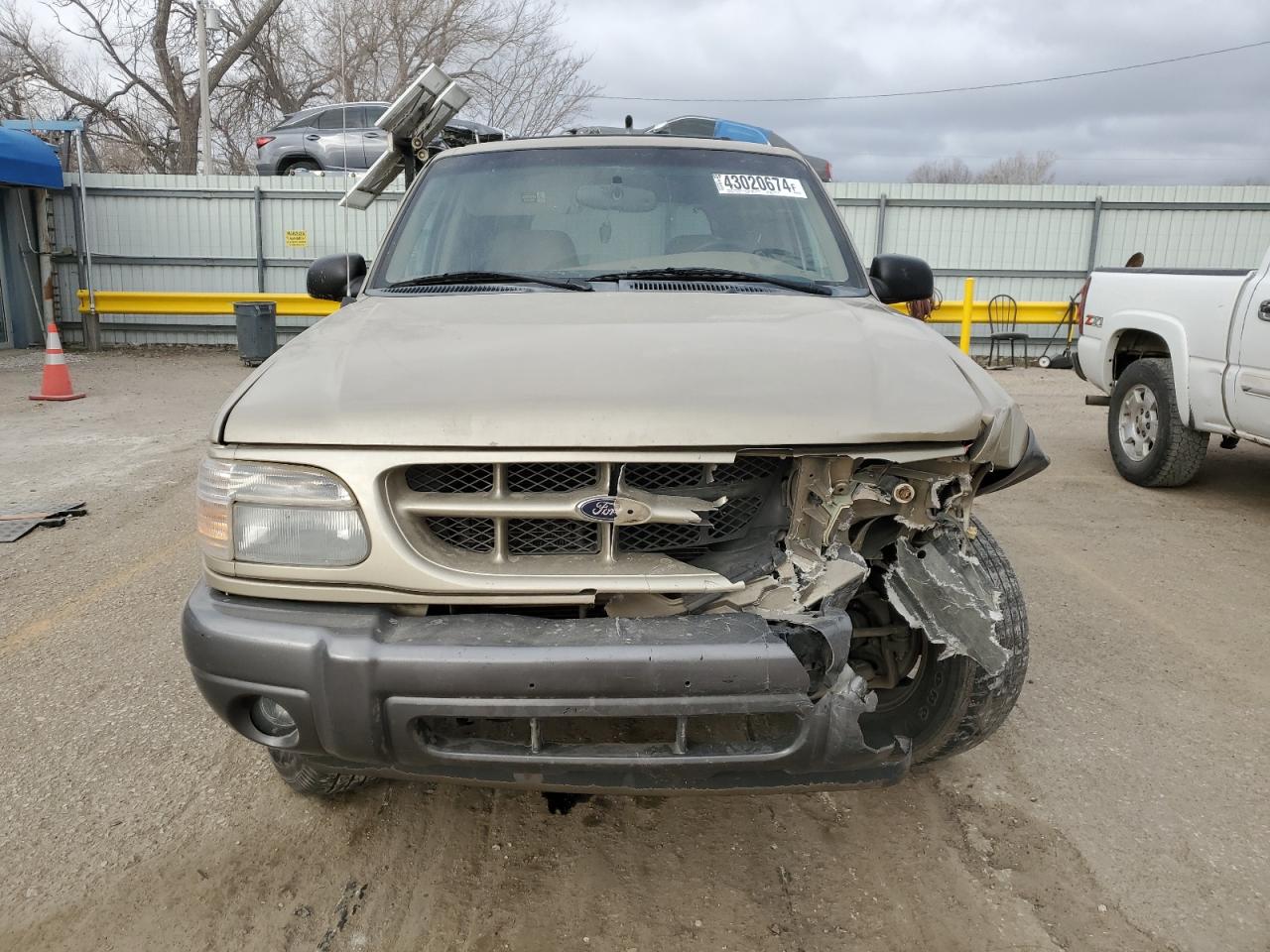 Photo 4 VIN: 1FMZU73E8YZA68190 - FORD EXPLORER 