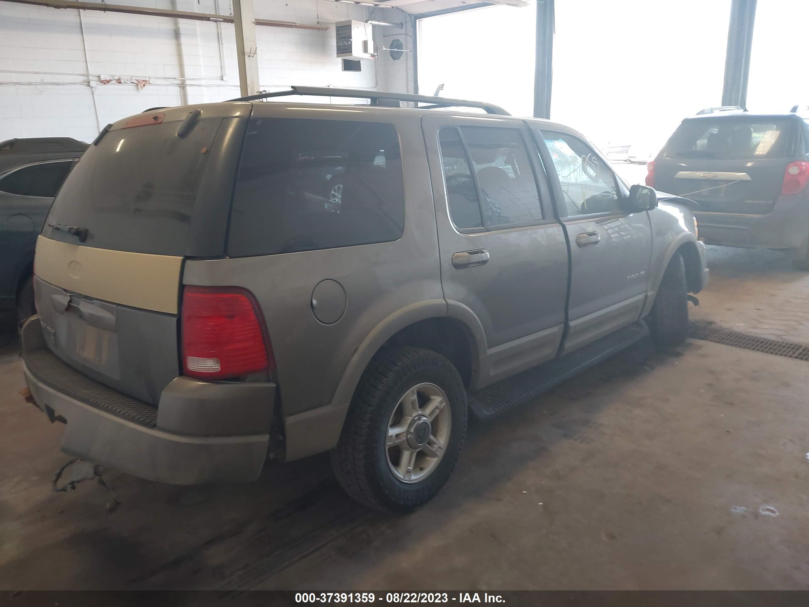 Photo 3 VIN: 1FMZU73E92ZB42479 - FORD EXPLORER 