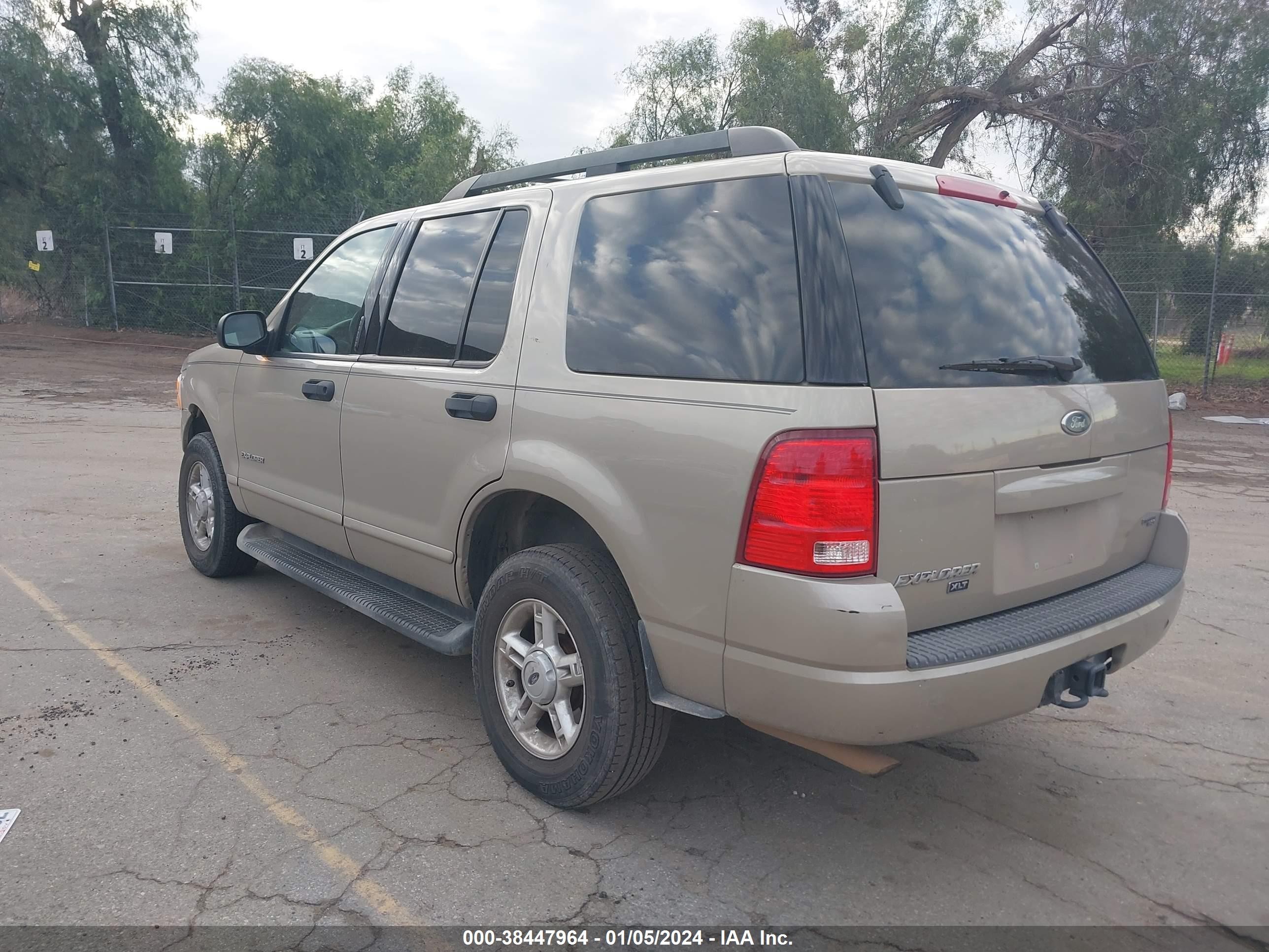 Photo 2 VIN: 1FMZU73K25ZA46364 - FORD EXPLORER 