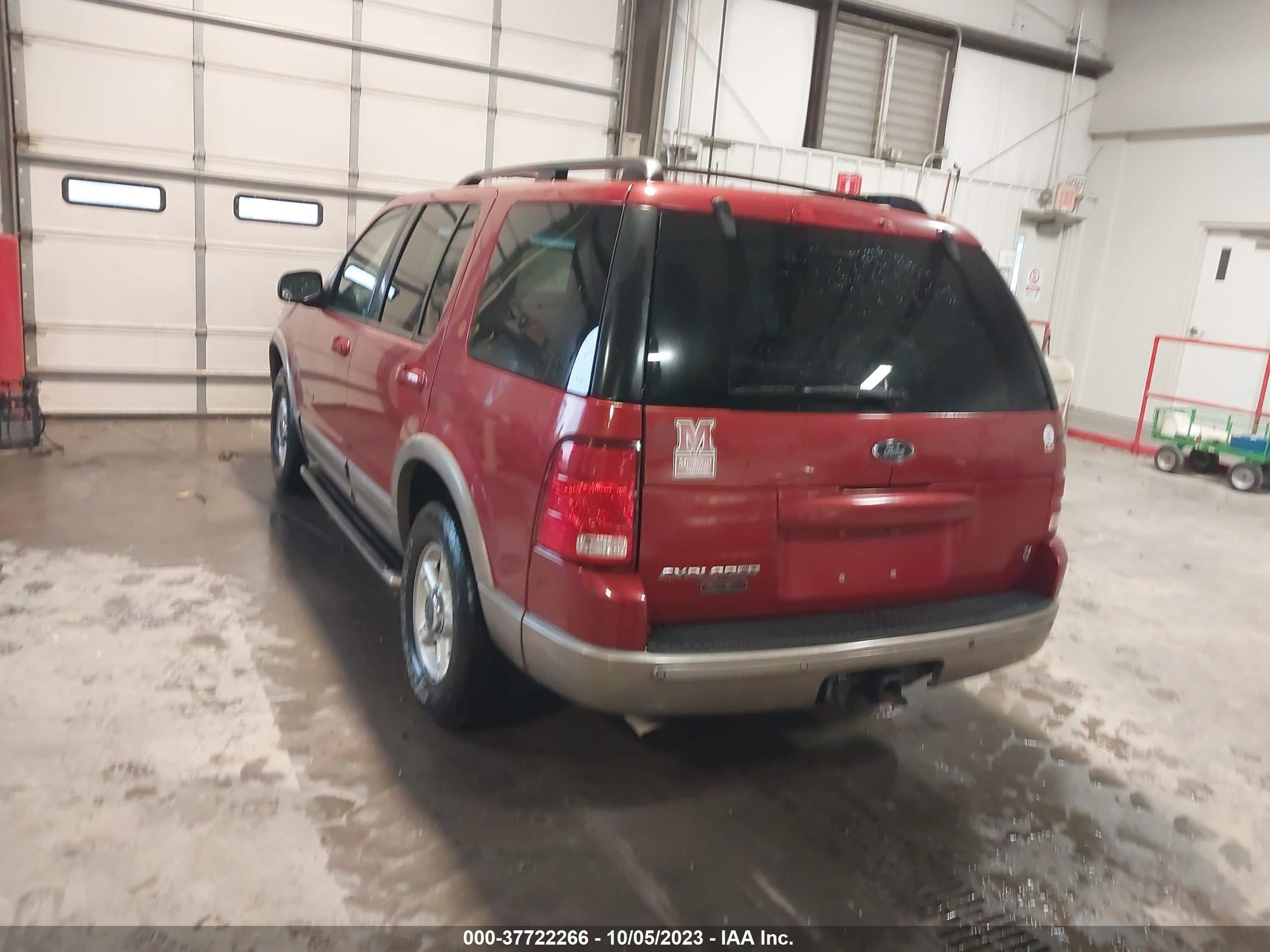 Photo 2 VIN: 1FMZU74W02ZC10711 - FORD EXPLORER 