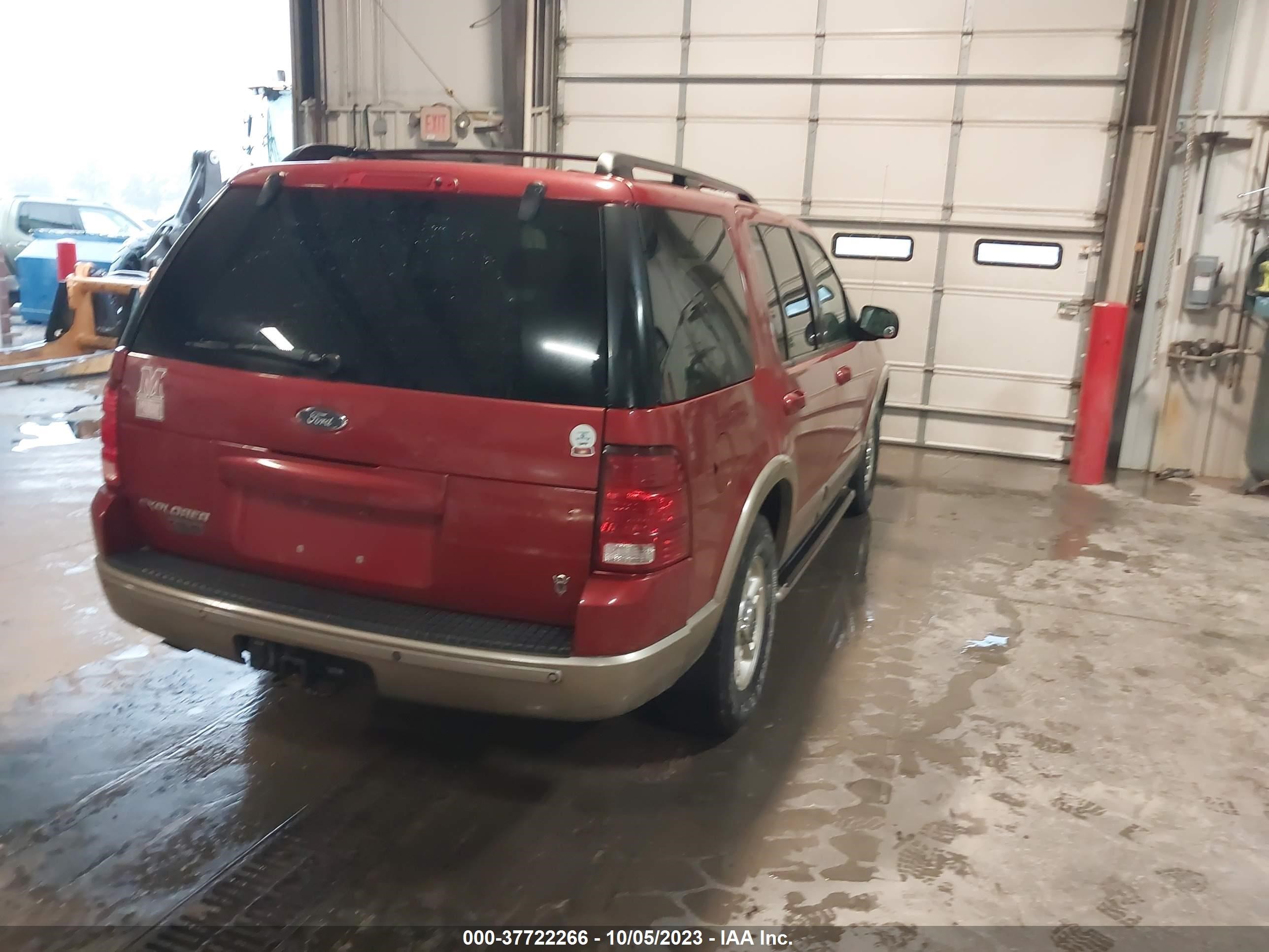 Photo 3 VIN: 1FMZU74W02ZC10711 - FORD EXPLORER 