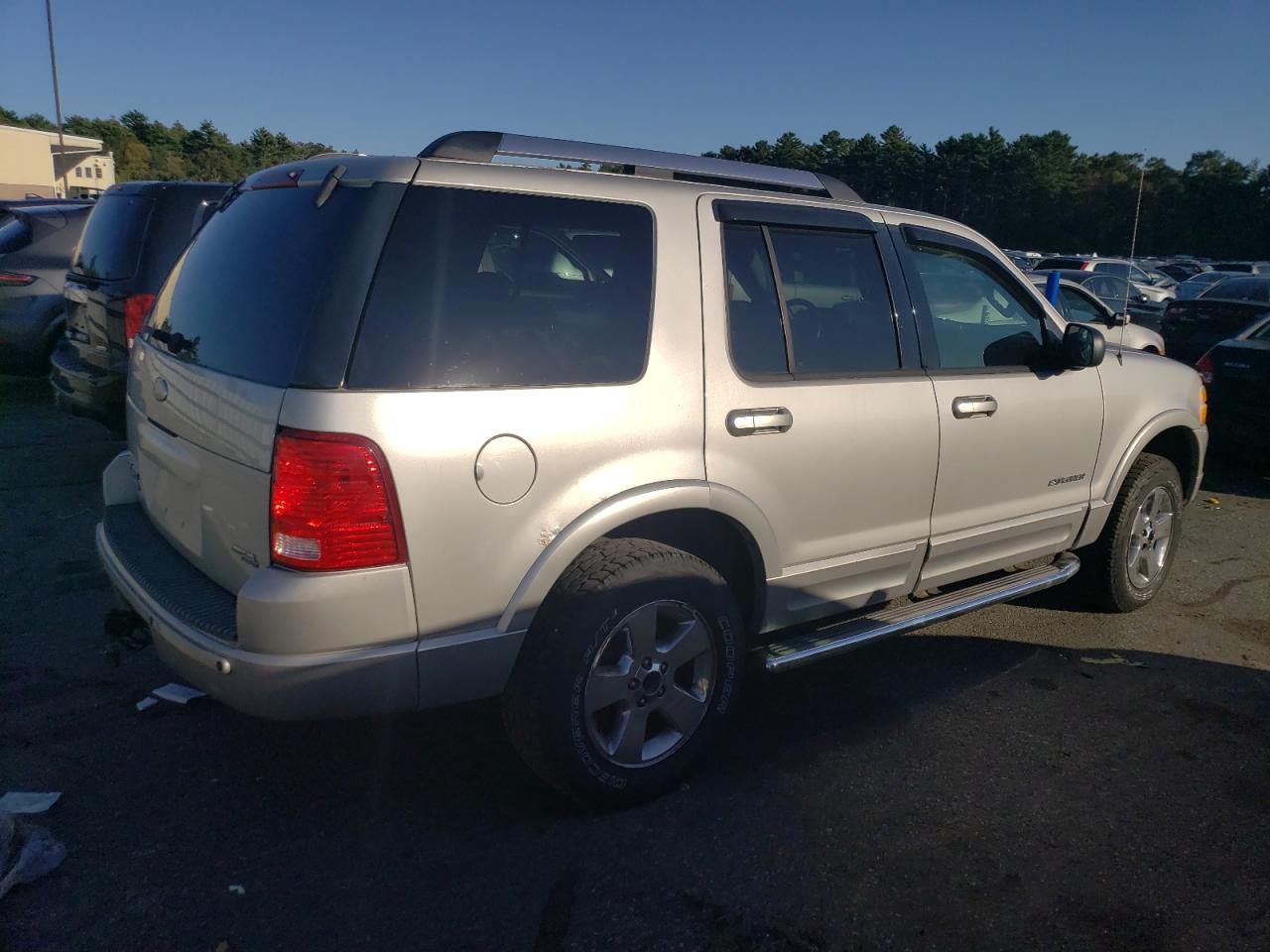 Photo 2 VIN: 1FMZU75E85UA67417 - FORD EXPLORER 