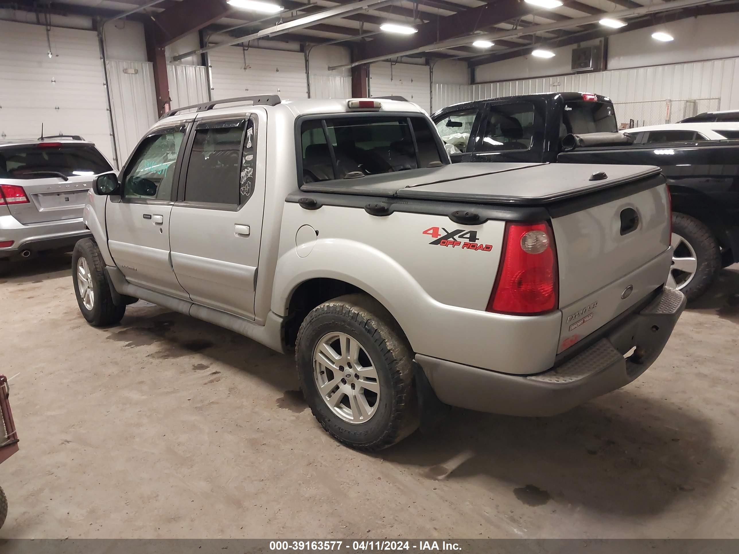 Photo 2 VIN: 1FMZU77E11UB69181 - FORD EXPLORER SPORT TRAC 