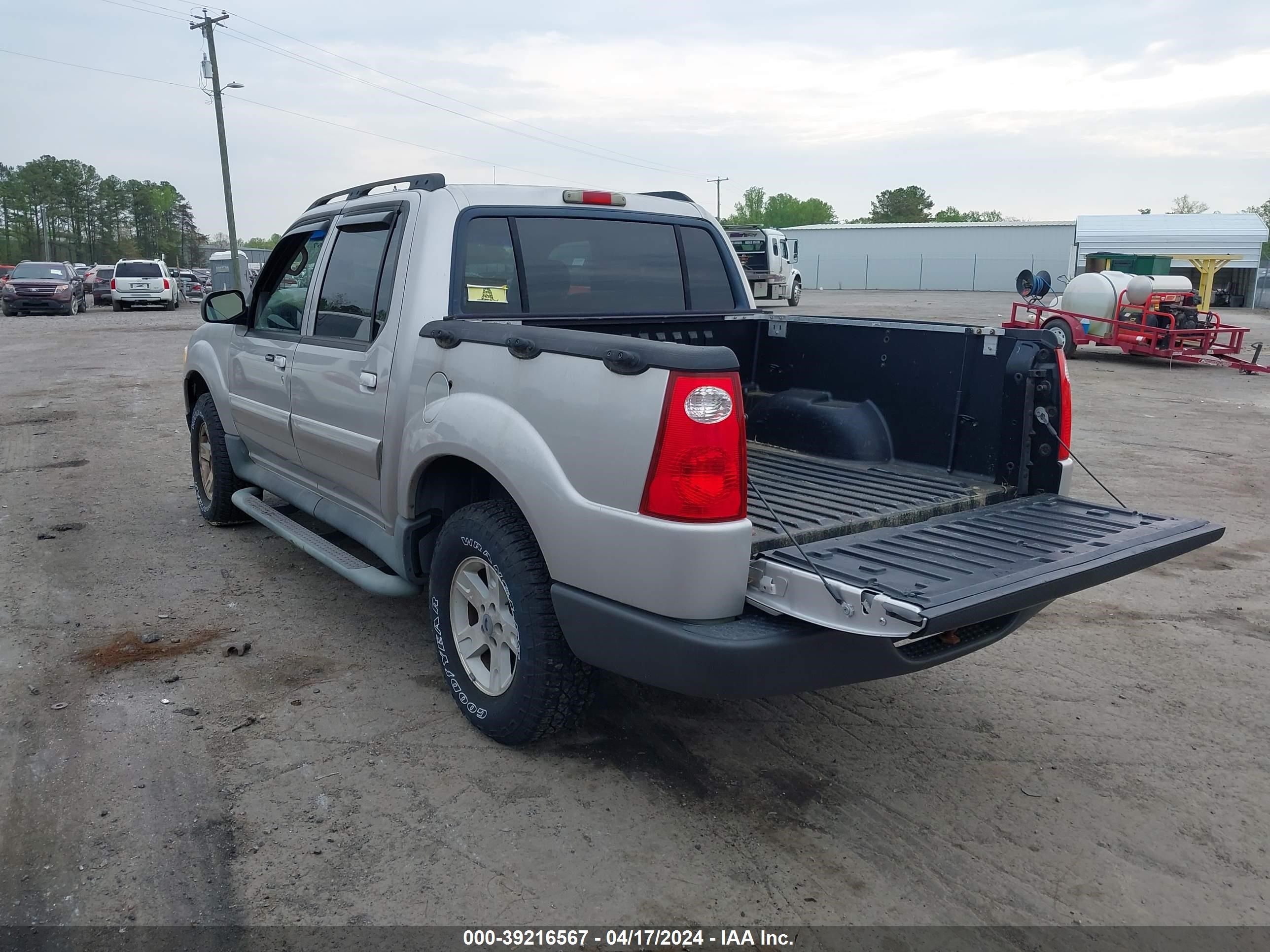 Photo 2 VIN: 1FMZU77K85UB13749 - FORD EXPLORER SPORT TRAC 