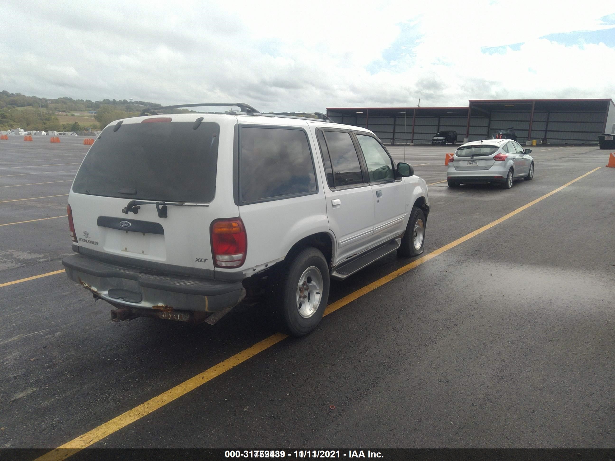 Photo 3 VIN: 1FMZU83P0YZB91943 - FORD EXPLORER 