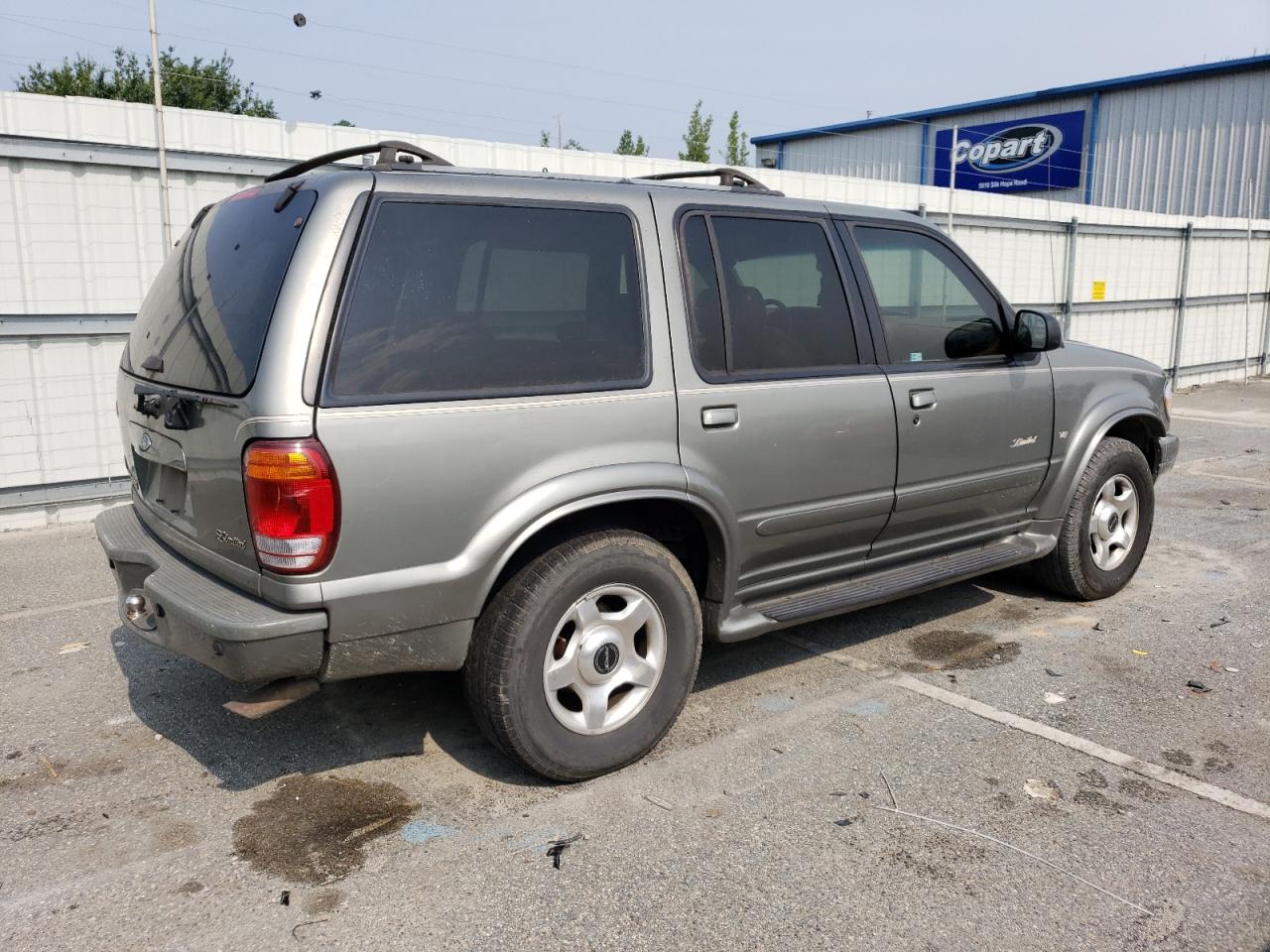 Photo 2 VIN: 1FMZU85P0YUB27444 - FORD EXPLORER 