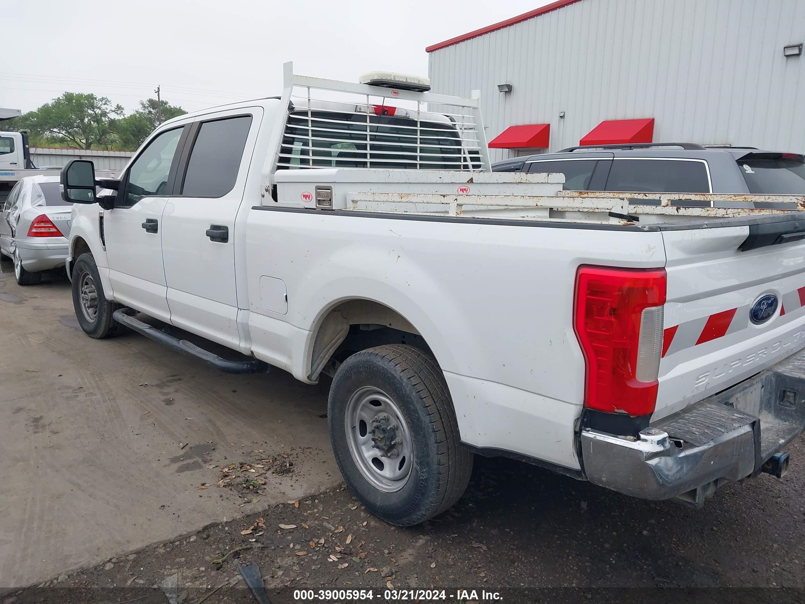 Photo 2 VIN: 1FT7W2A61KEC81114 - FORD F250 