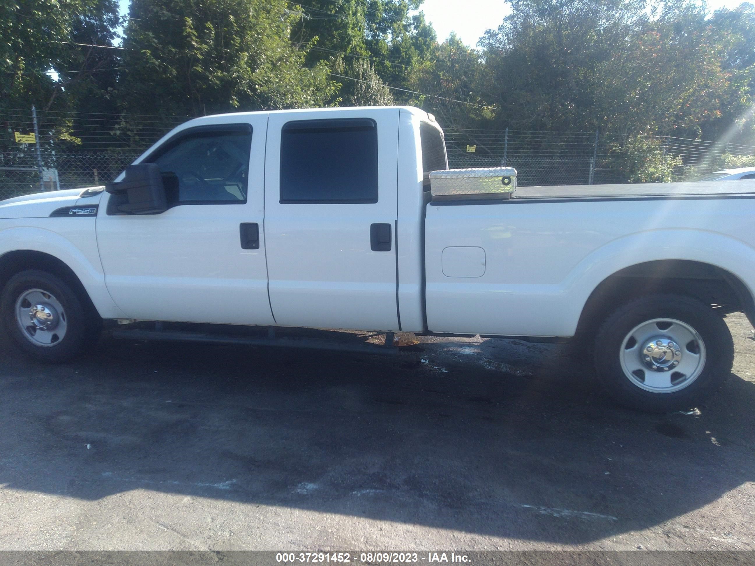 Photo 13 VIN: 1FT7W2A69BEA50249 - FORD F250 