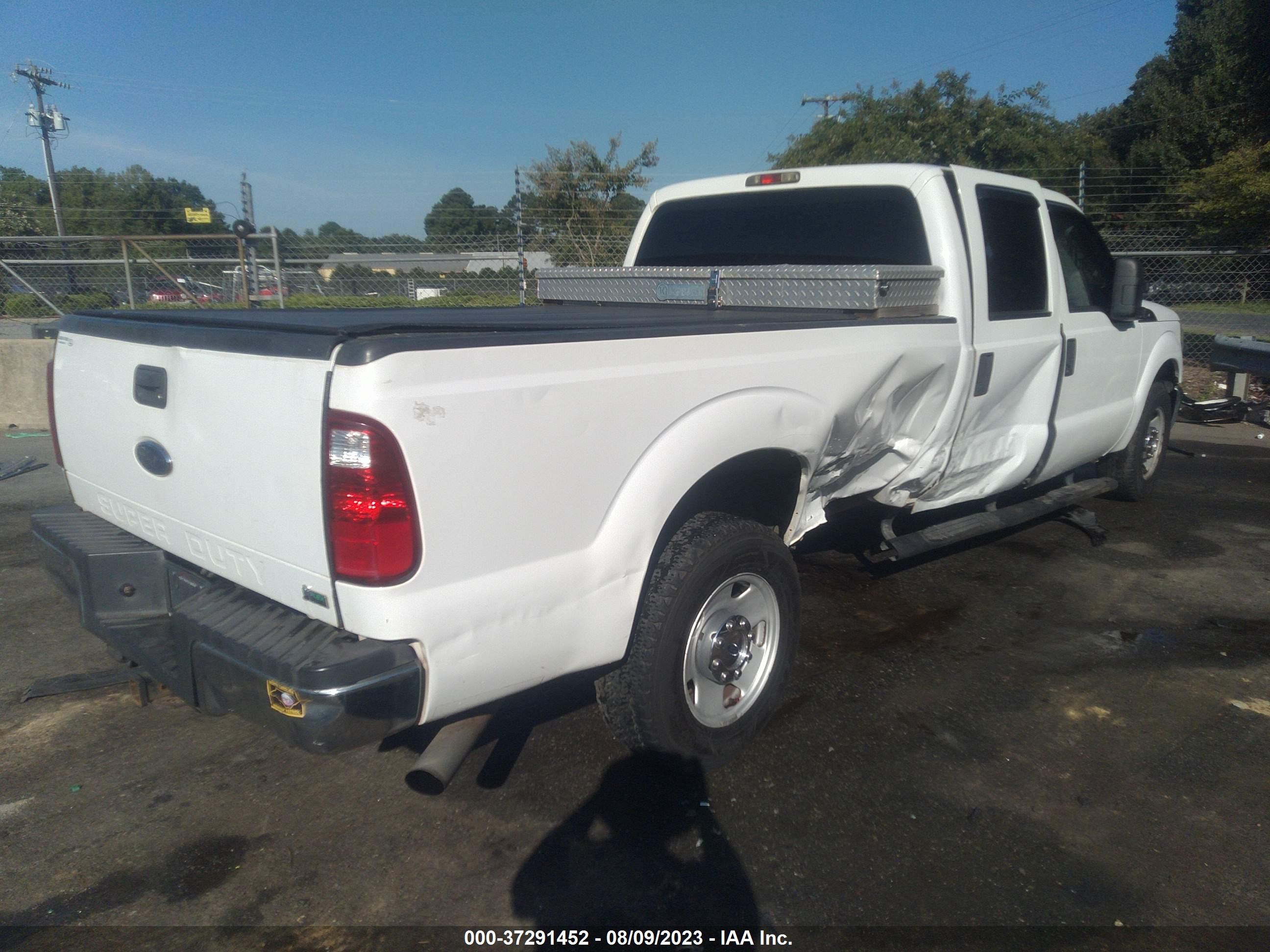 Photo 3 VIN: 1FT7W2A69BEA50249 - FORD F250 