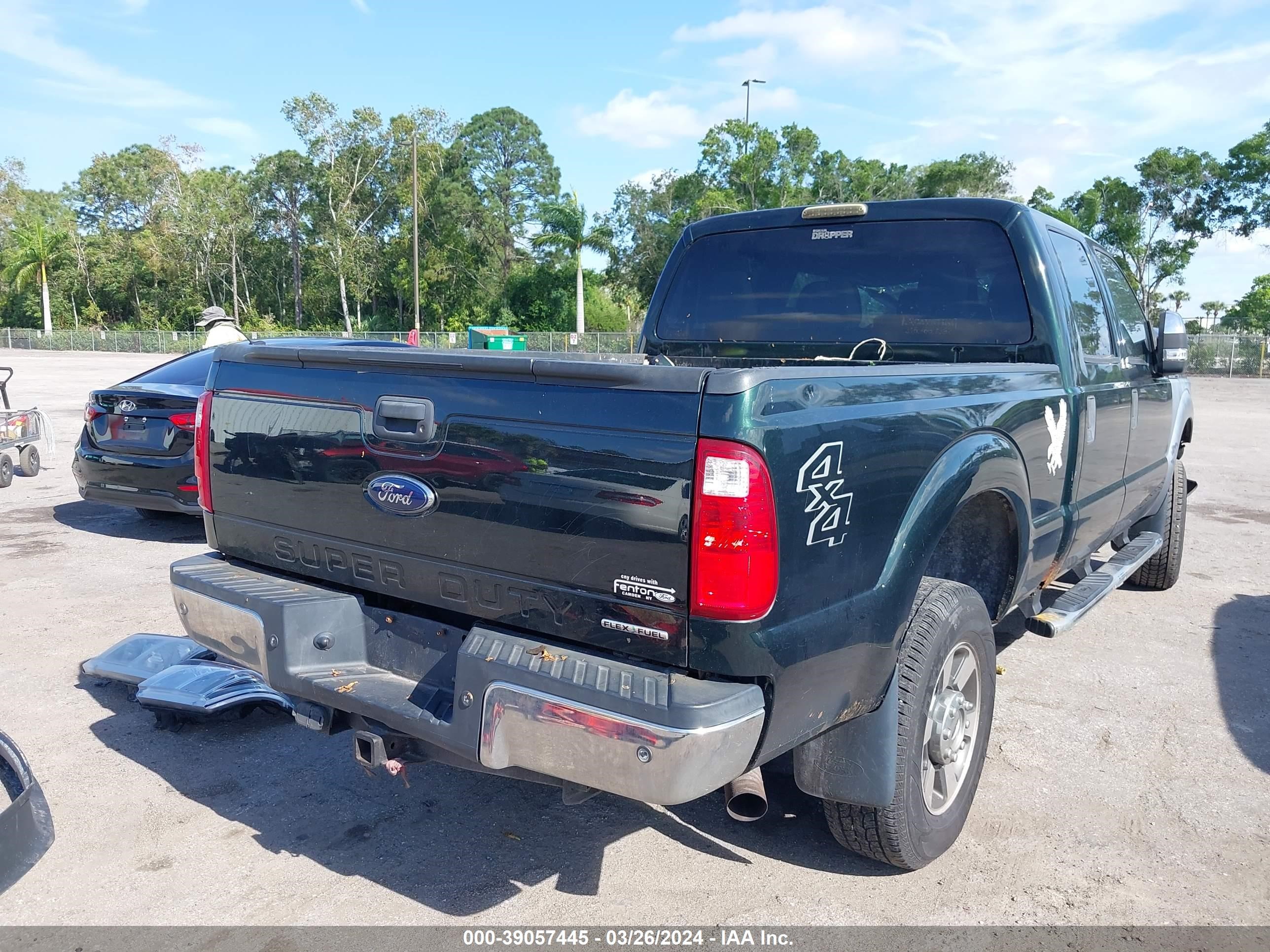 Photo 3 VIN: 1FT7W2B60EEA57206 - FORD F250 